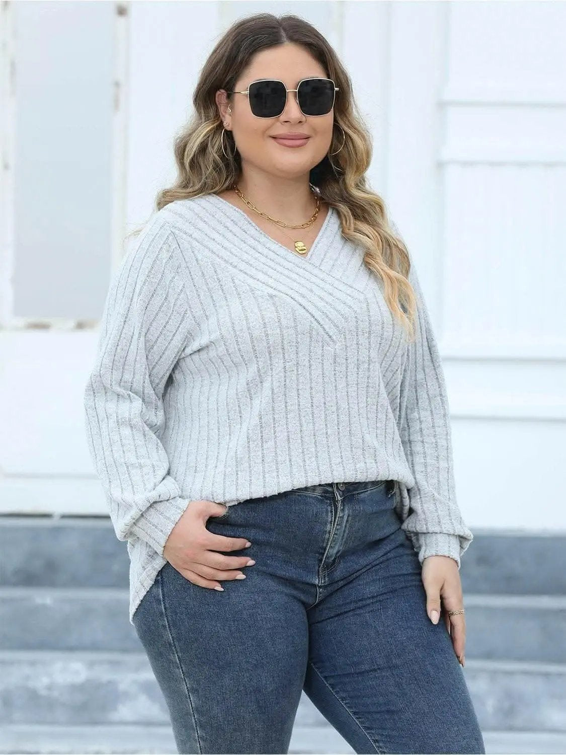 Trendsi plus - Cozy ribbed v-neck top for curves