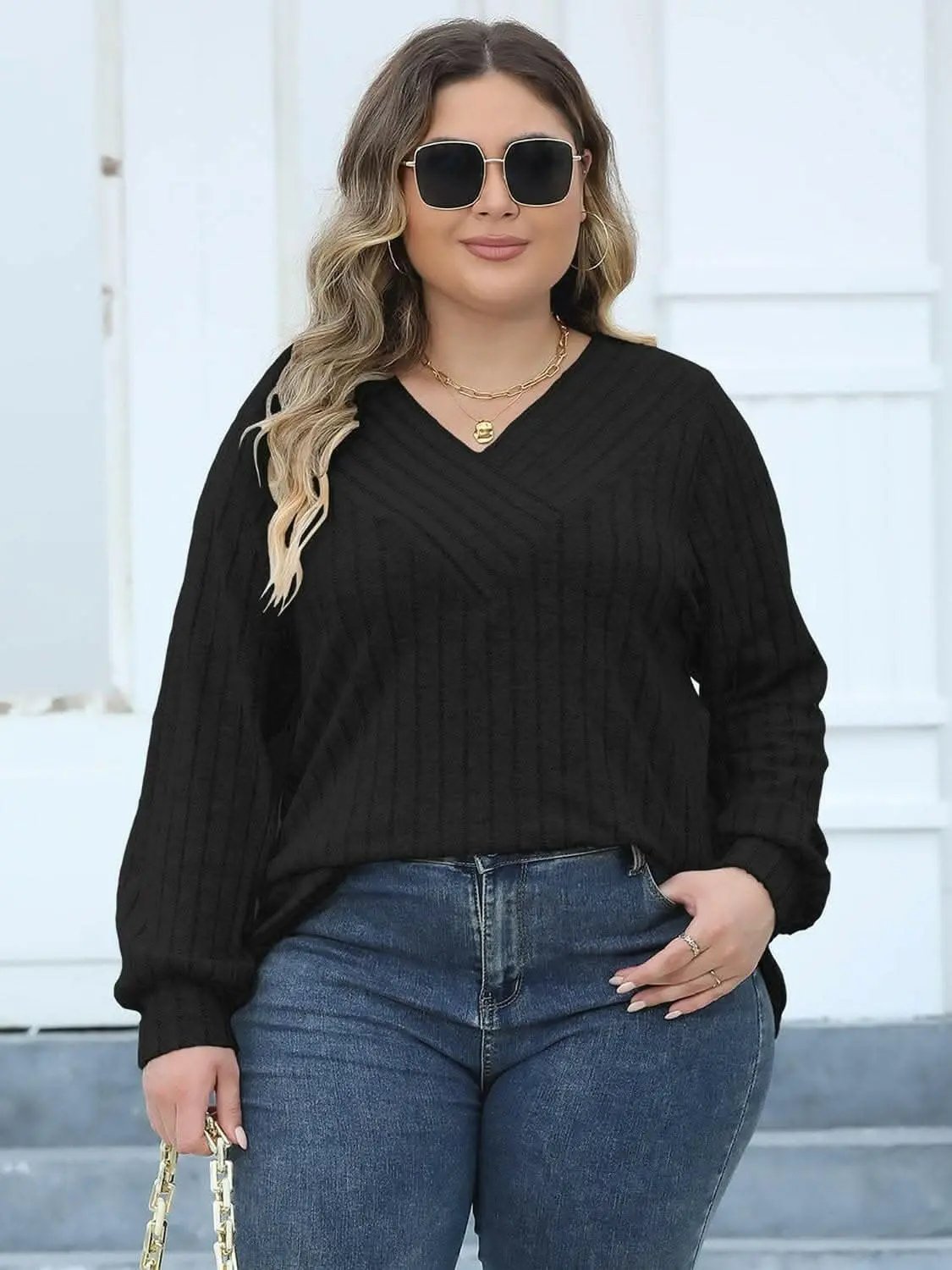 Trendsi plus - Cozy ribbed v-neck top for curves