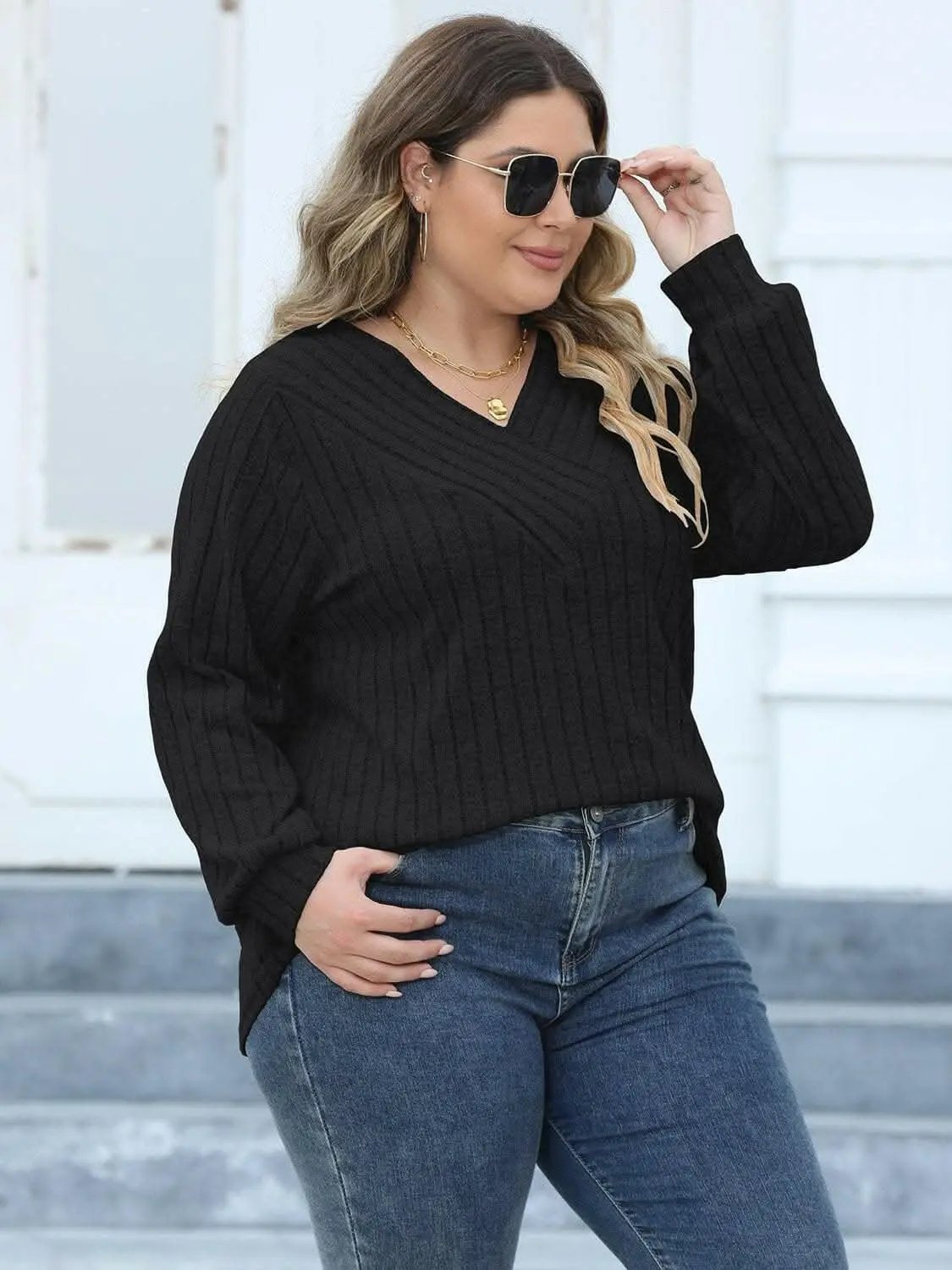Trendsi plus - Cozy ribbed v-neck top for curves