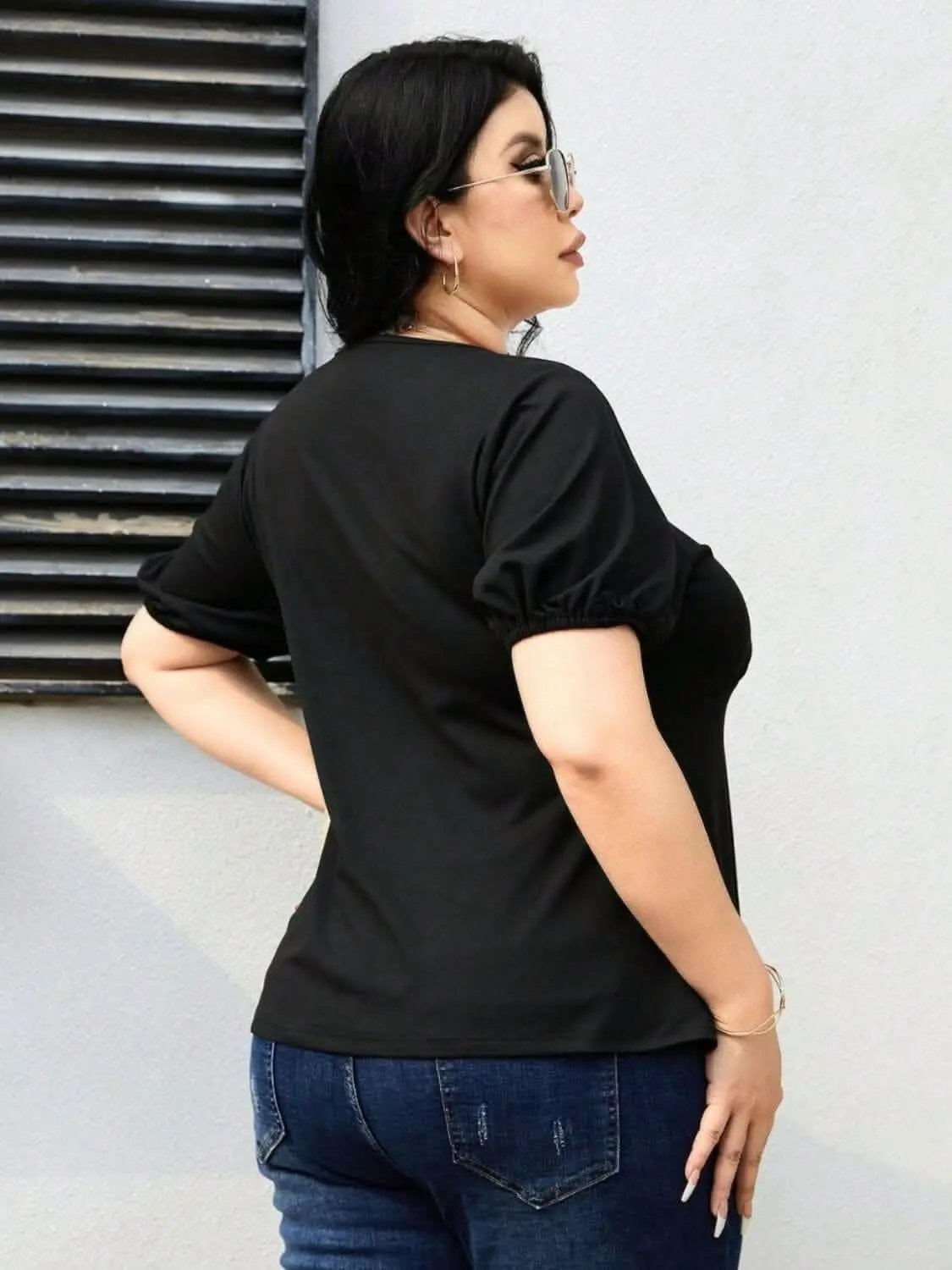 Trendsi plus - Curvy cutout short sleeve top