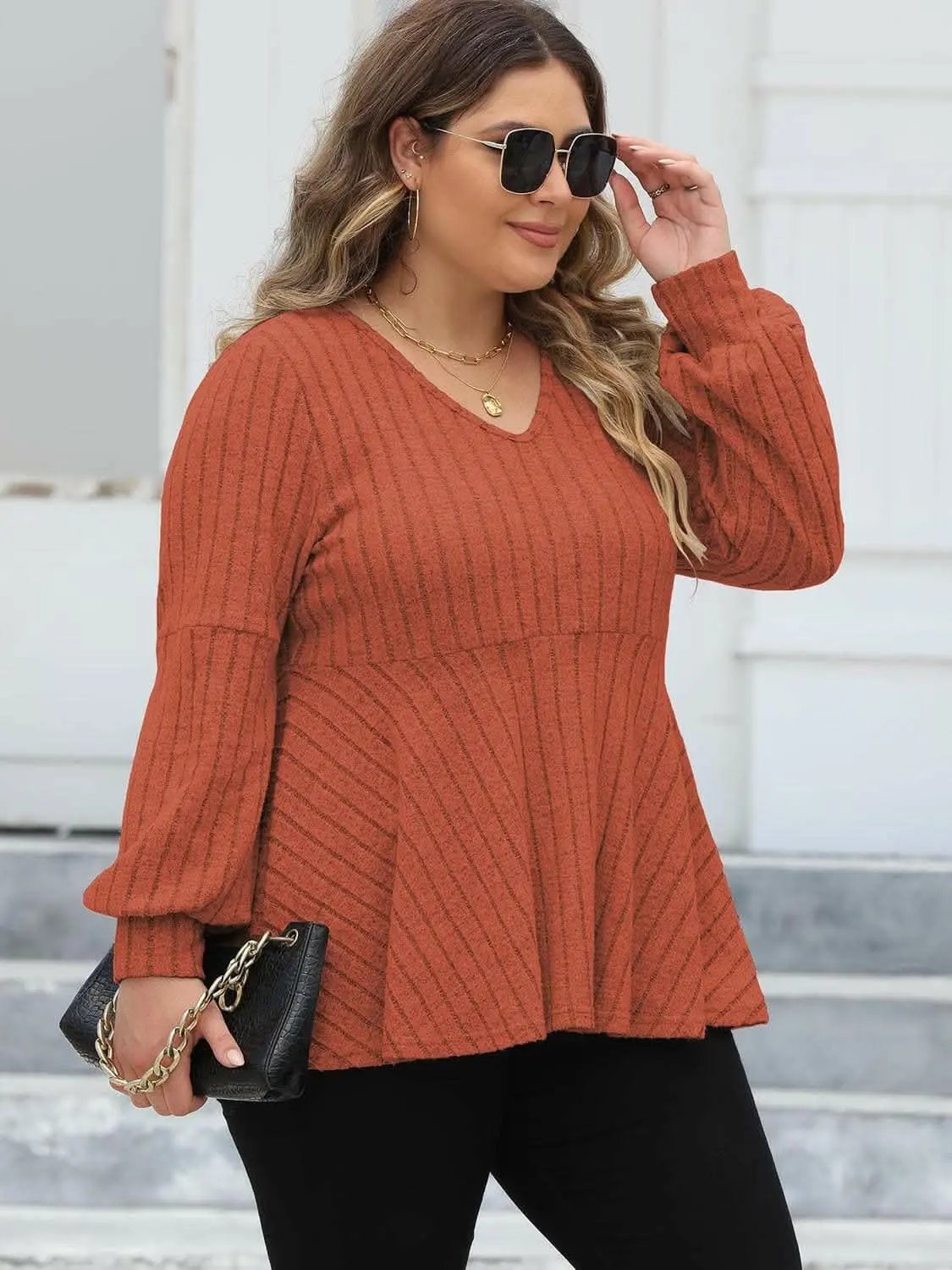 Trendsi plus - Curvy ribbed v-neck top L-3XL