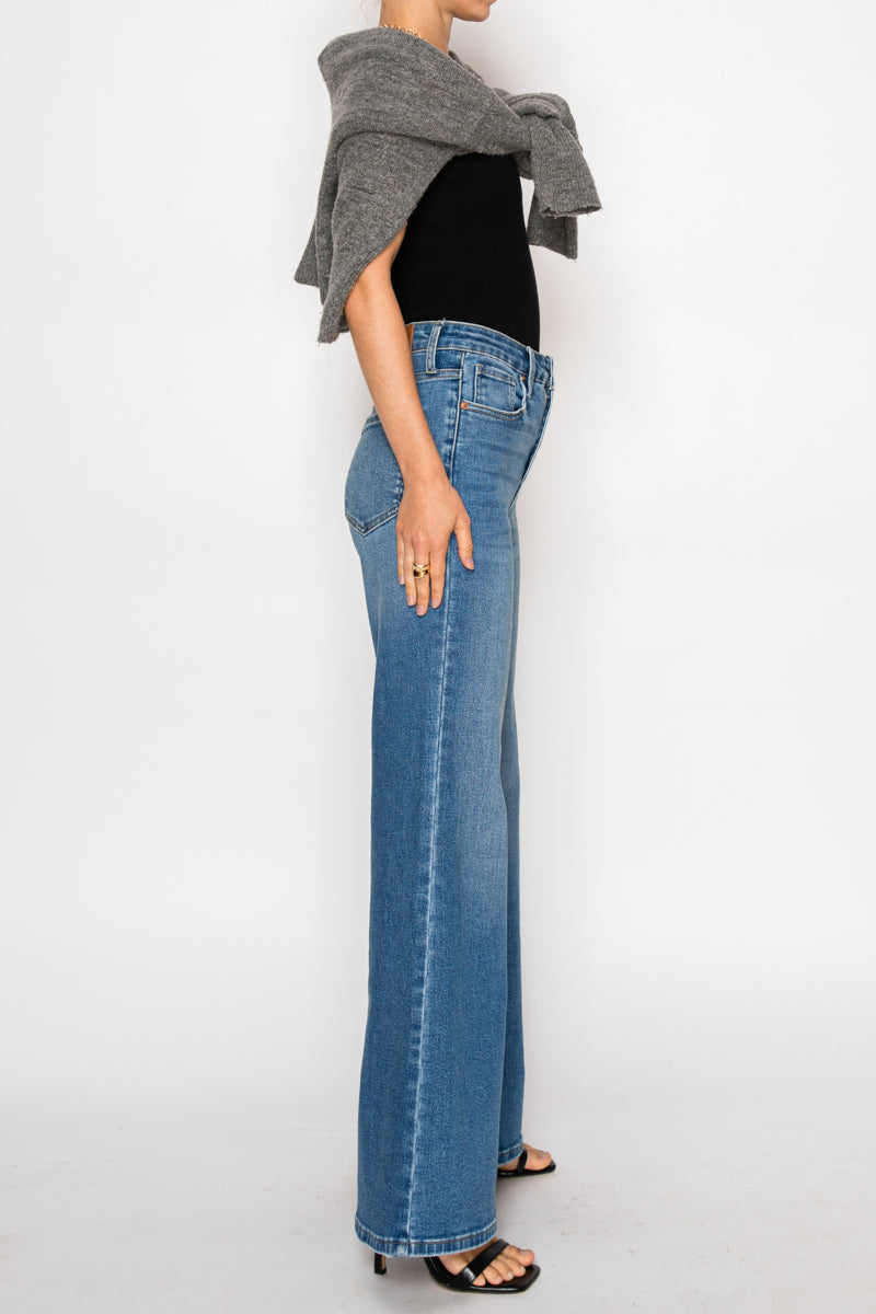 REESE TUMMY CONTROL RELAXED HIGH RISE PALAZZO JEANS *Signature*