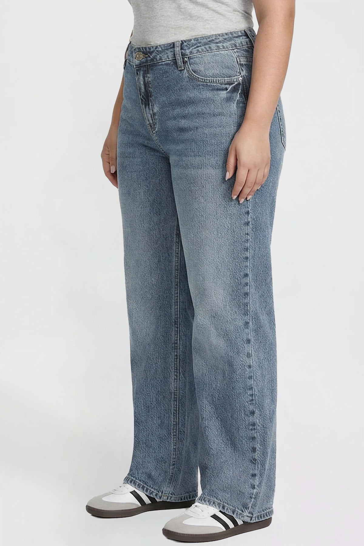 Women's Plus Luxe Wide Leg Jeans