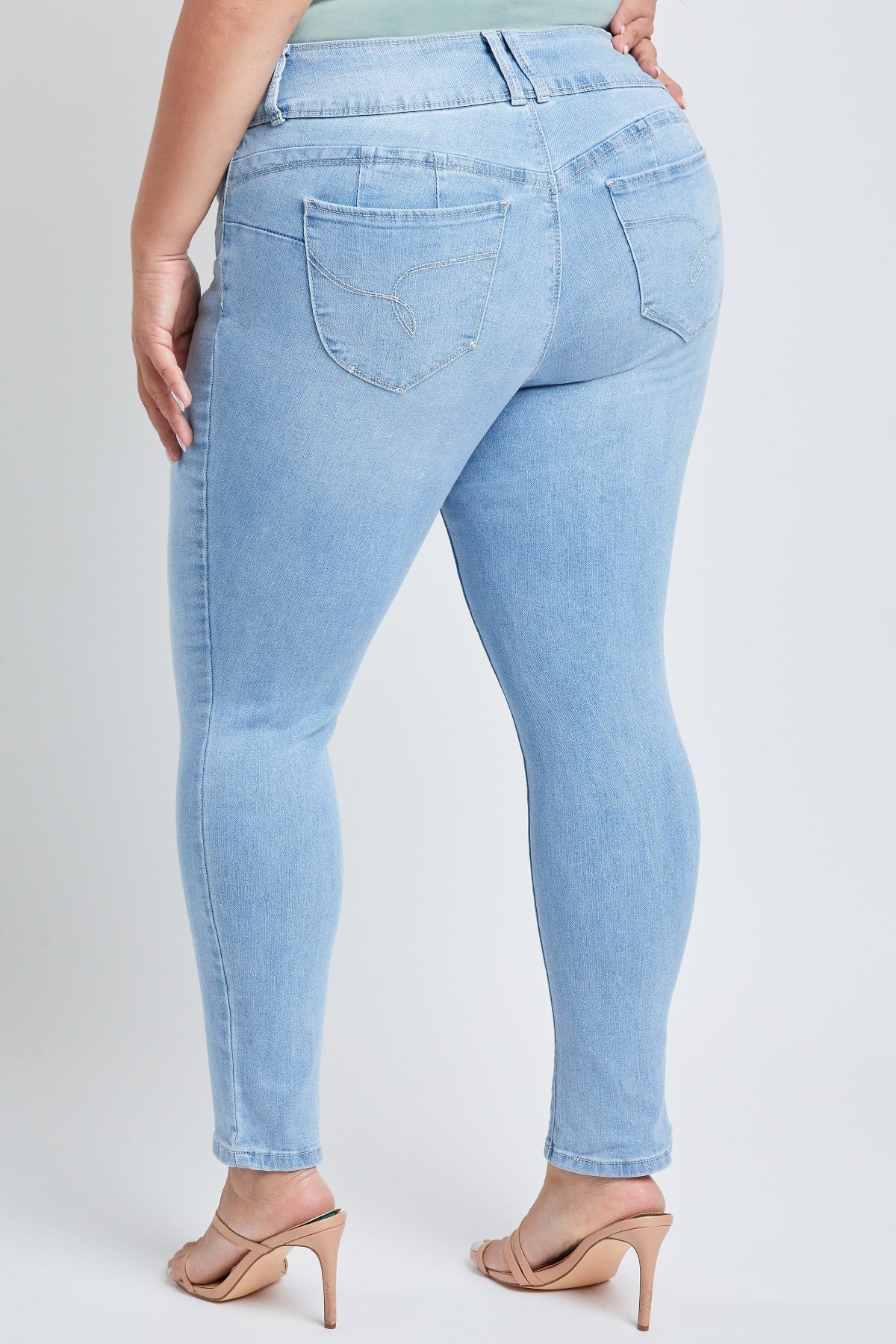 Women's Plus 3 WannaBettaButt Mid-Rise Skinny