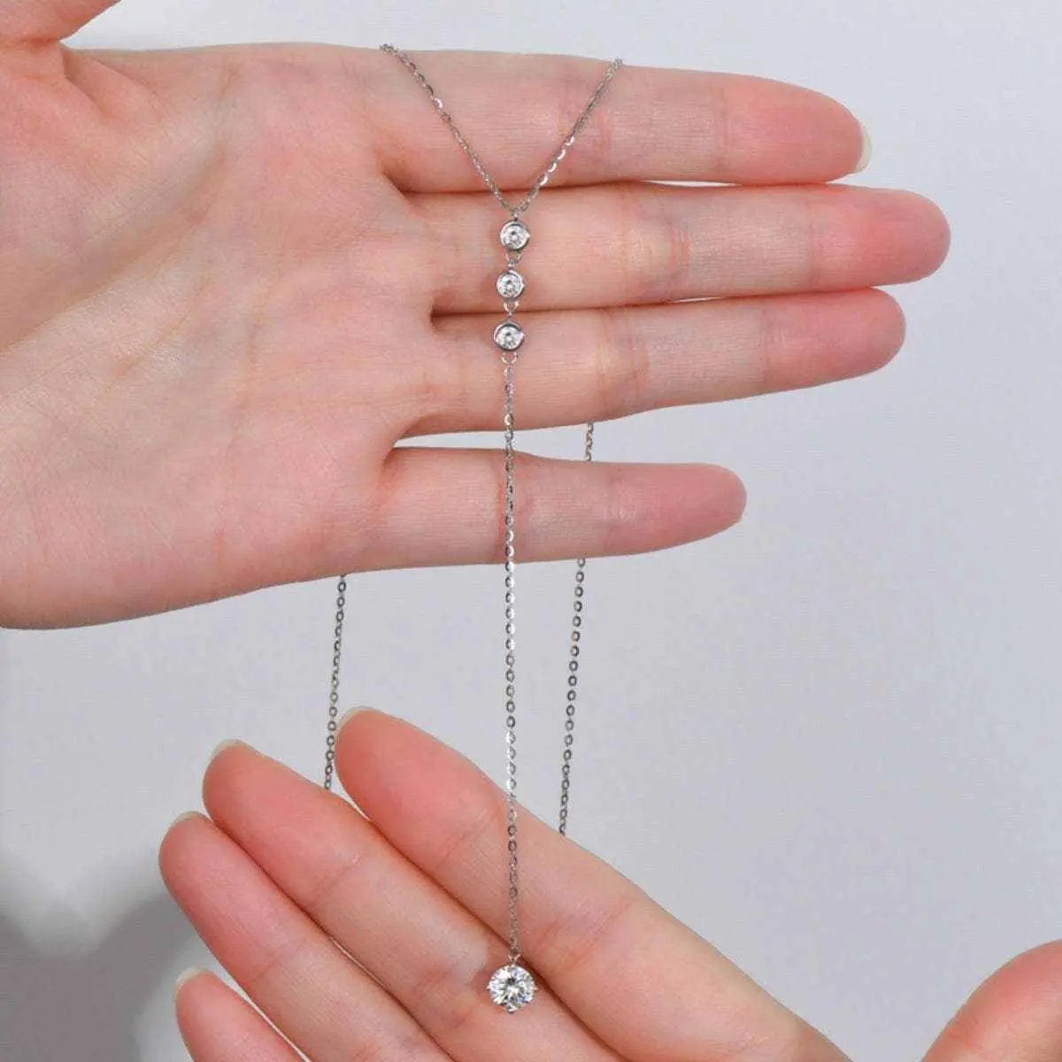 Trendsi Elegant Moissanite Drop Necklace