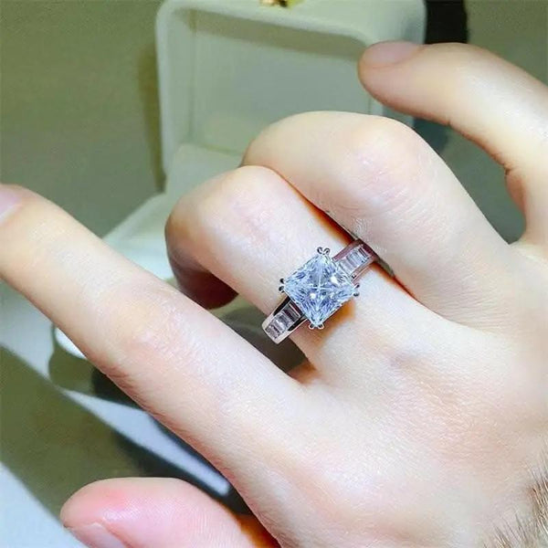 Trendsi just arrived - Elegant Moissanite Square Ring