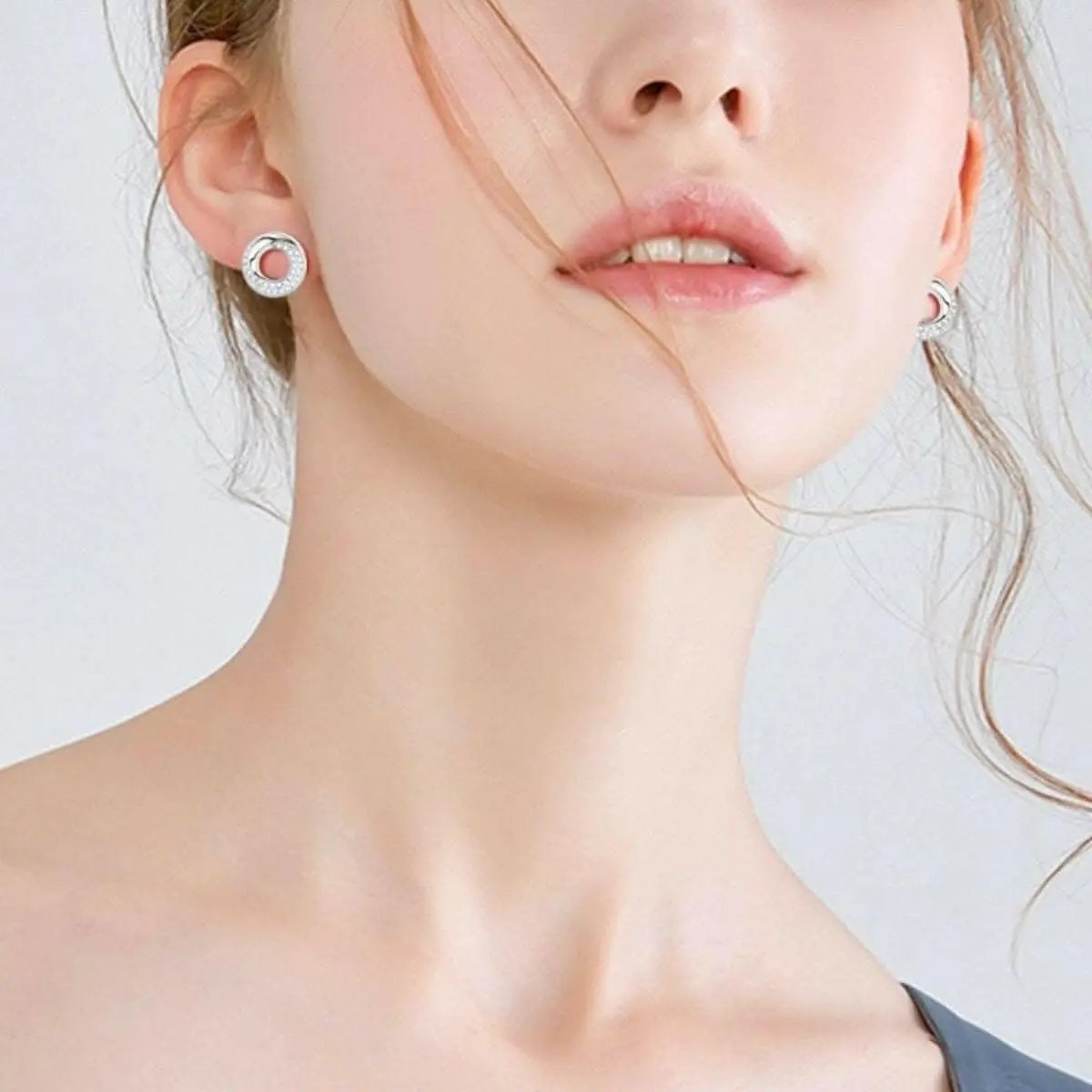 Trendsi just arrived - Elegant Moissanite Studs in Silver