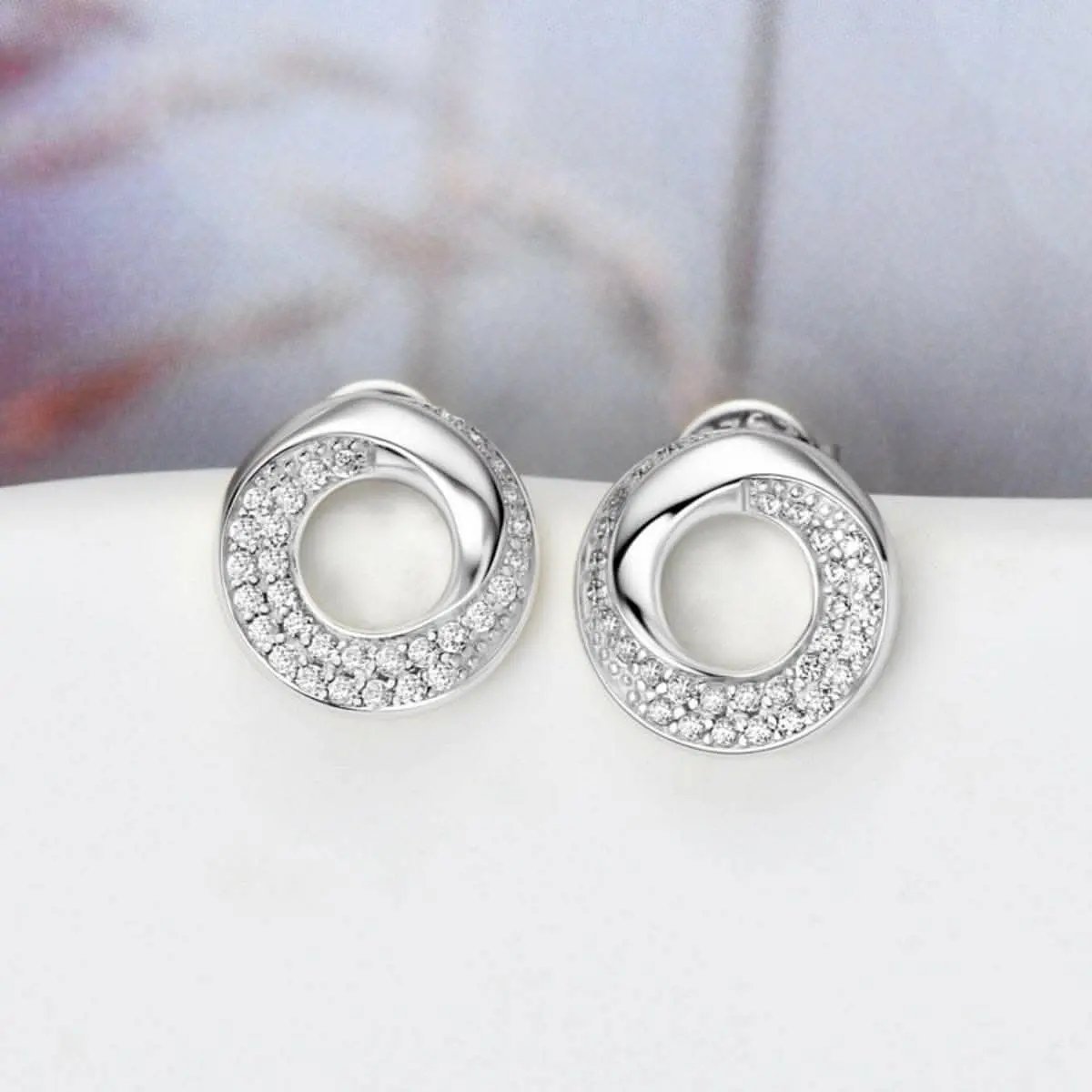 Trendsi just arrived - Elegant Moissanite Studs in Silver