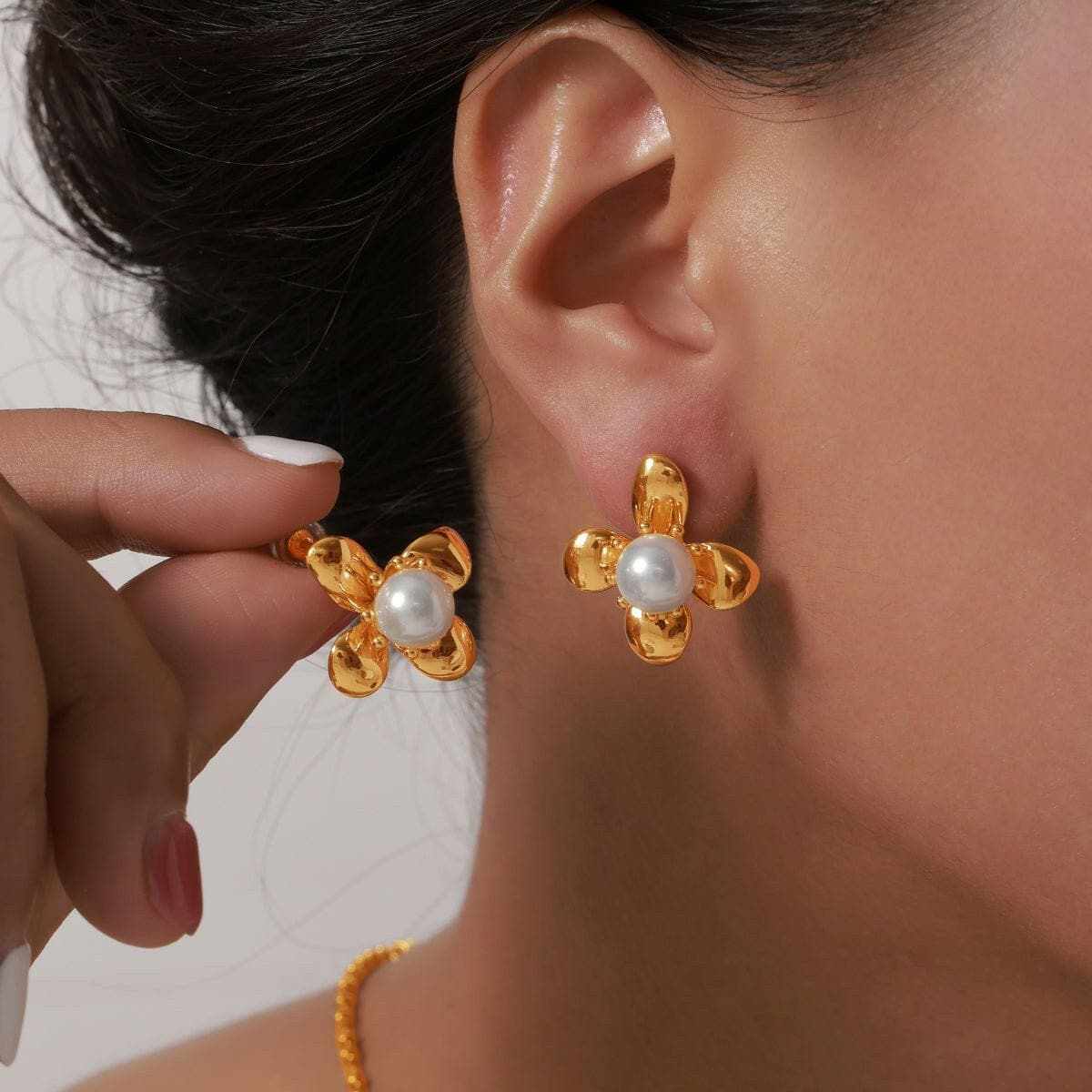 Trendsi just arrived - Elegant floral titanium earrings