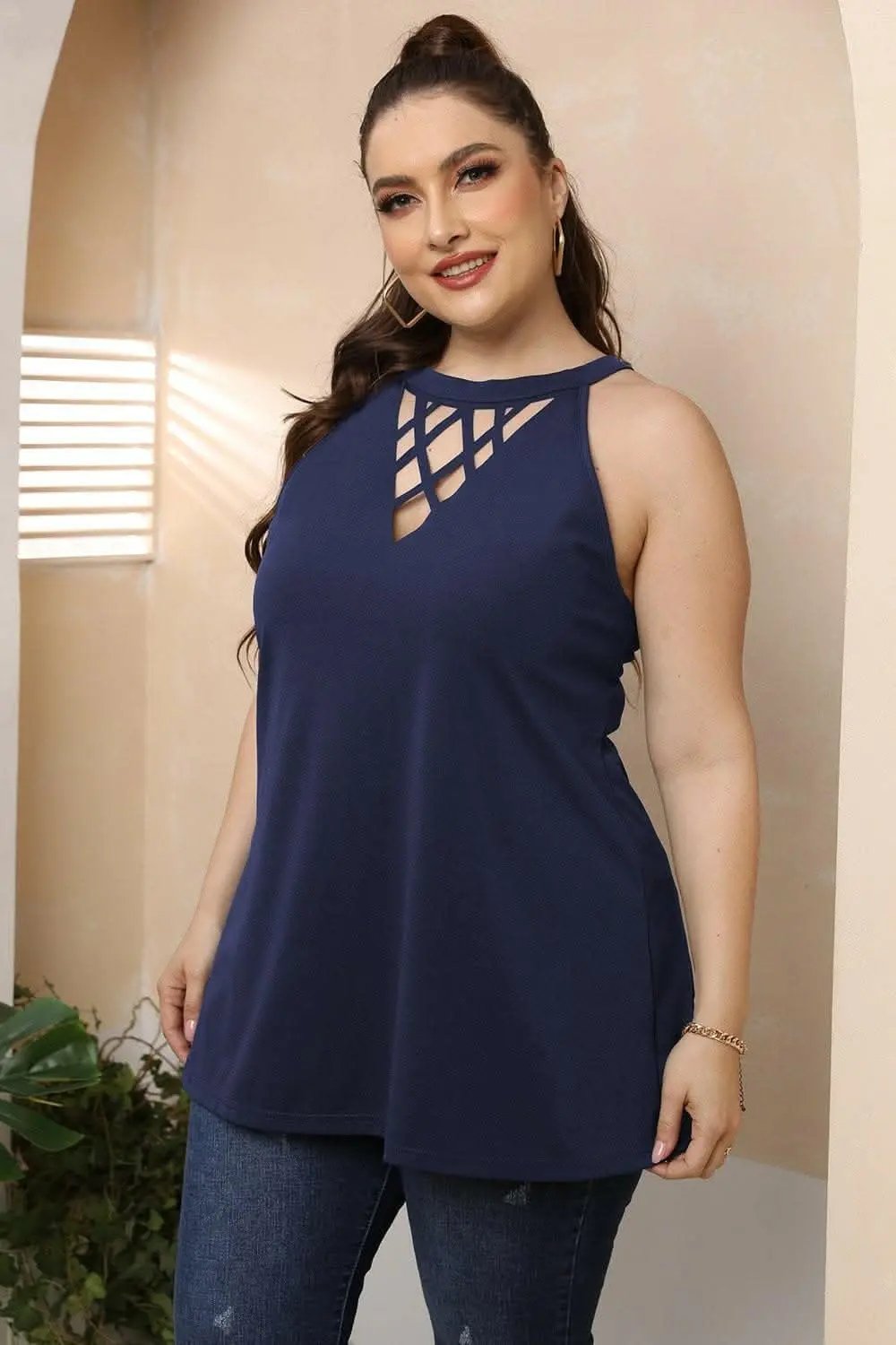 Trendsi plus - Elegant halter dress with cutouts