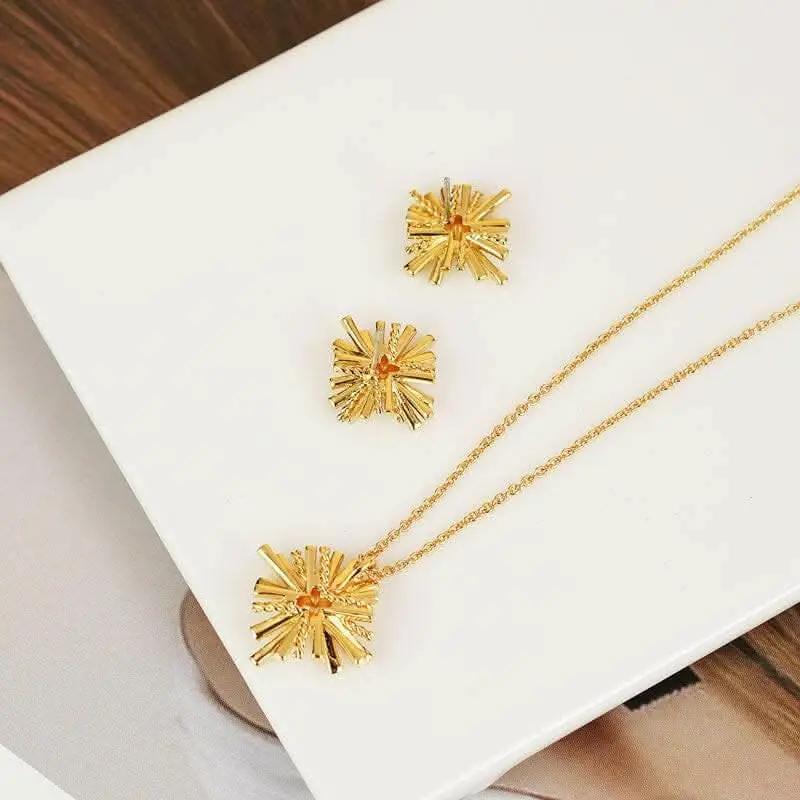 Trendsi Necklaces - Elegant starburst gold jewelry set