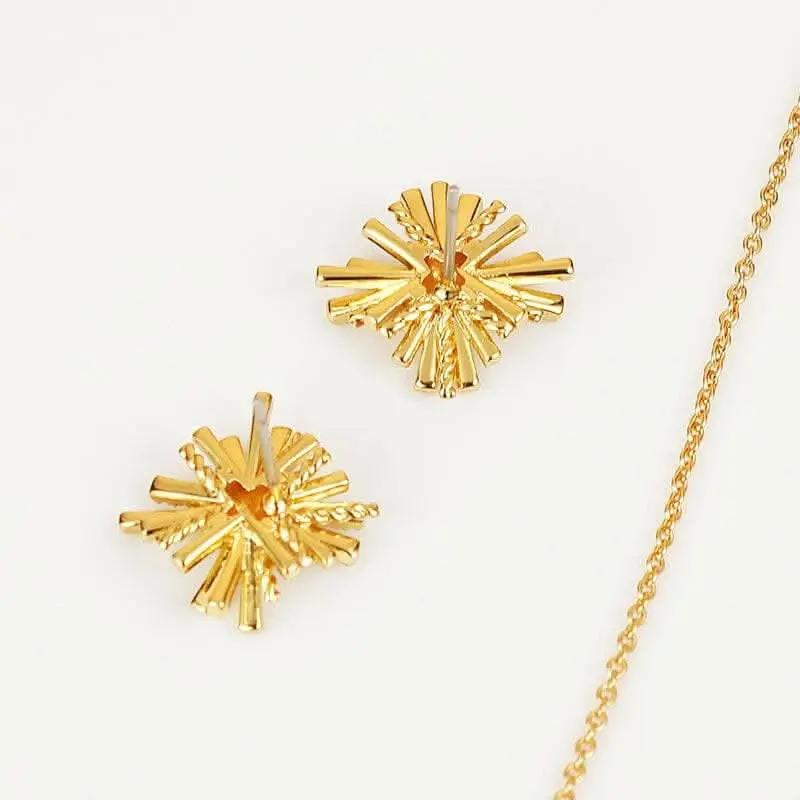 Trendsi Necklaces - Elegant starburst gold jewelry set