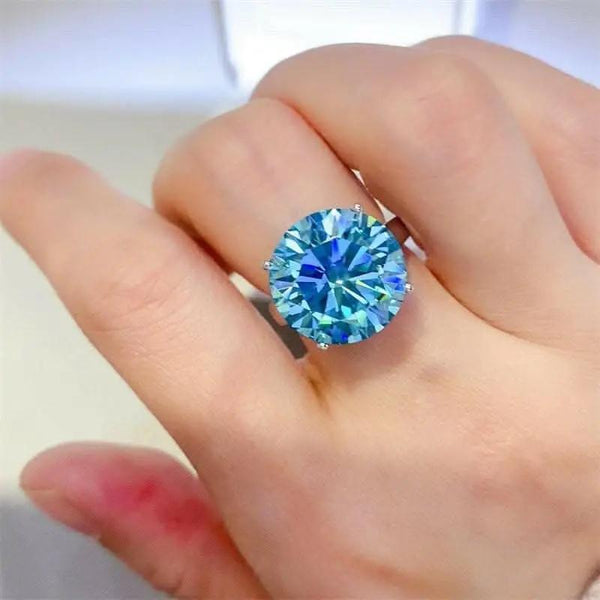 Trendsi just arrived - Exquisite 5 Carat Moissanite Ring