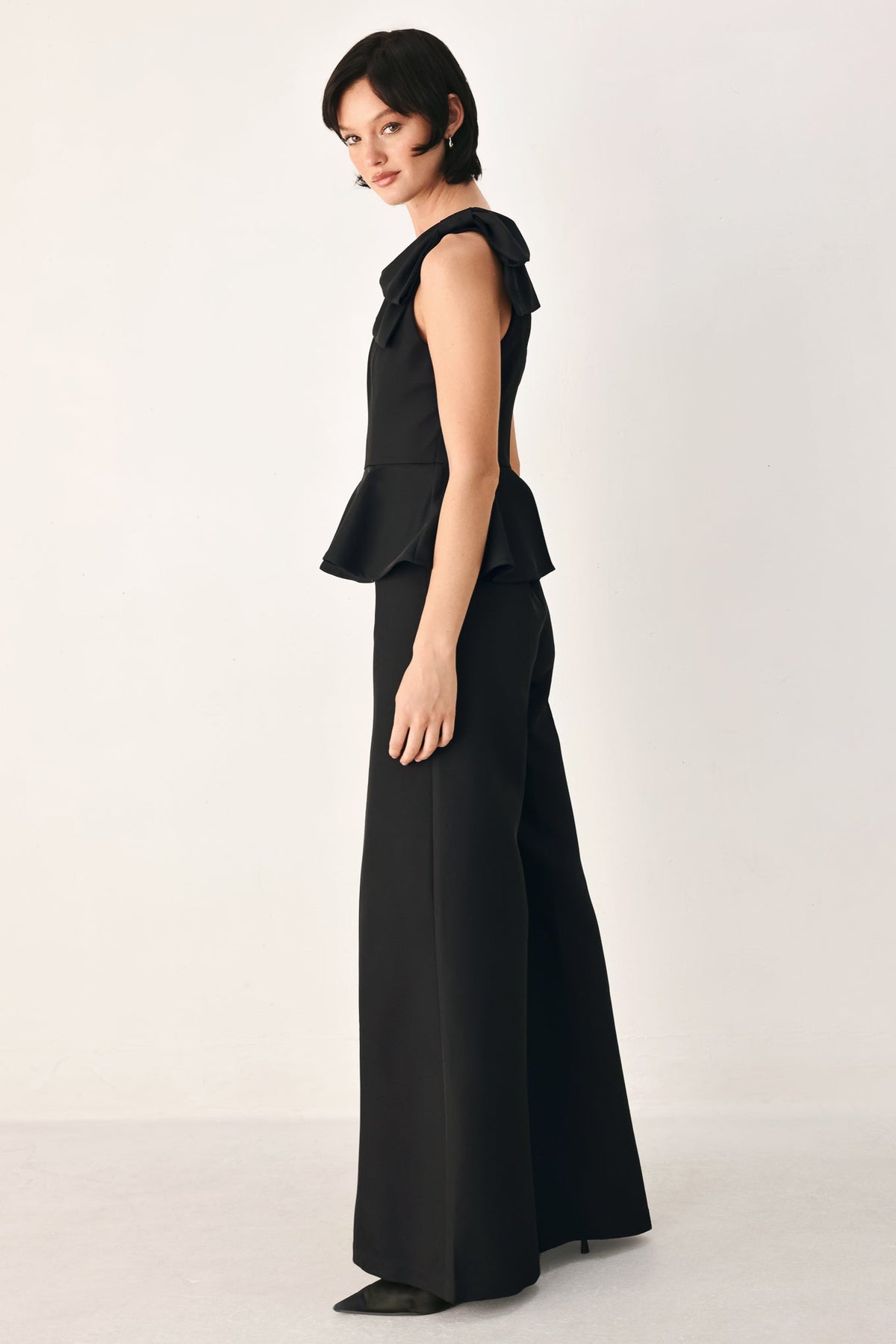 ALL EYES ON YOU BOW WIDE LEG JUMPSUIT