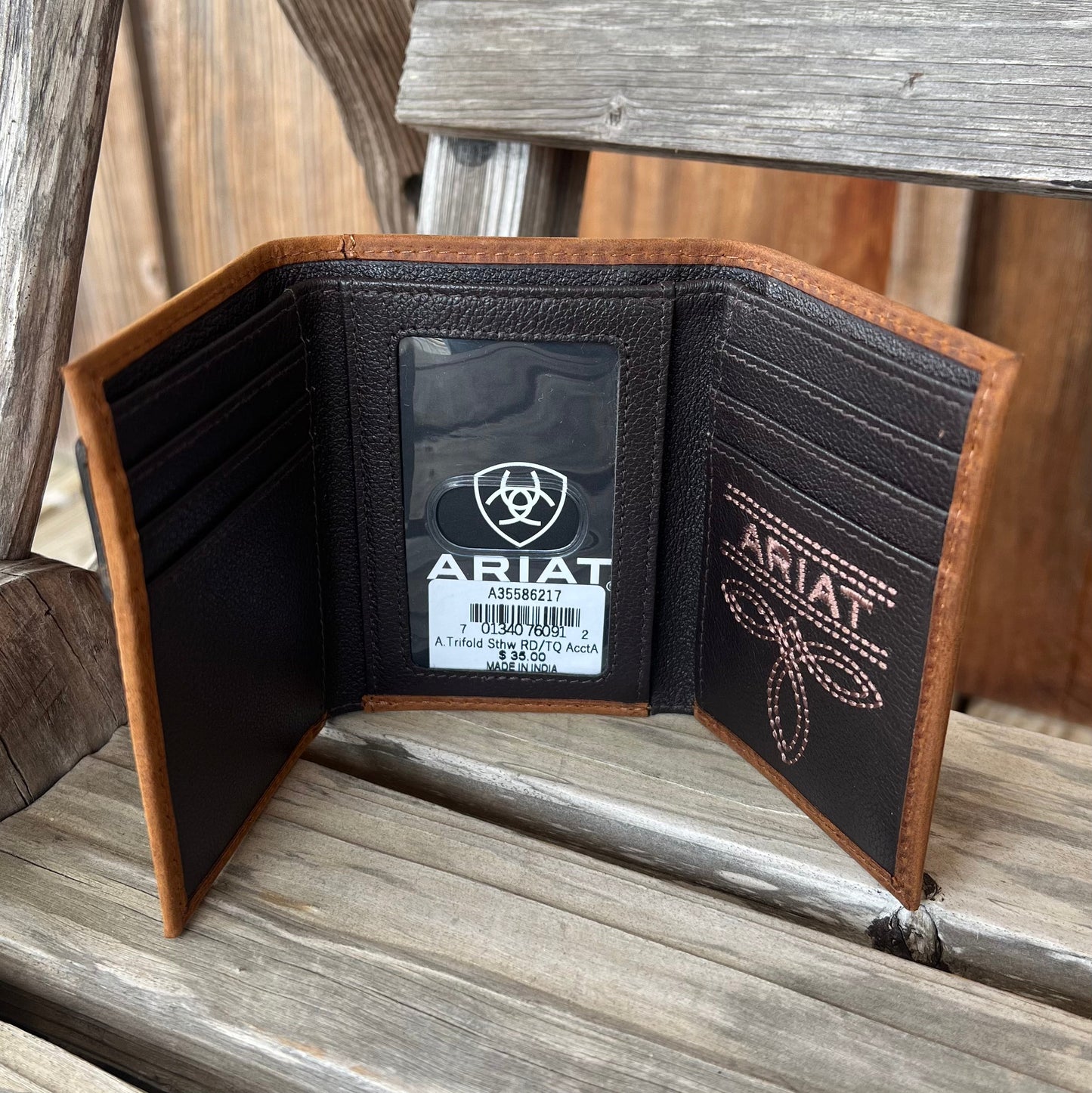 Southwestern Trifold | Ariat