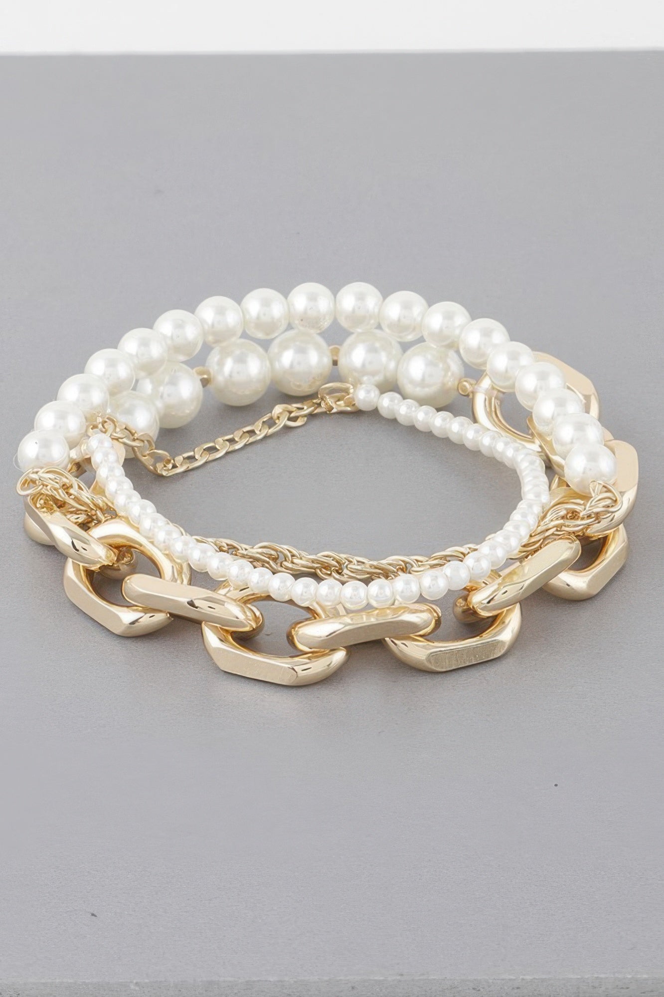 GRAMERCY Multi Pearl Chain Bracelet - New Collection PARIS LE MARAIS - BYMANYC ® New York