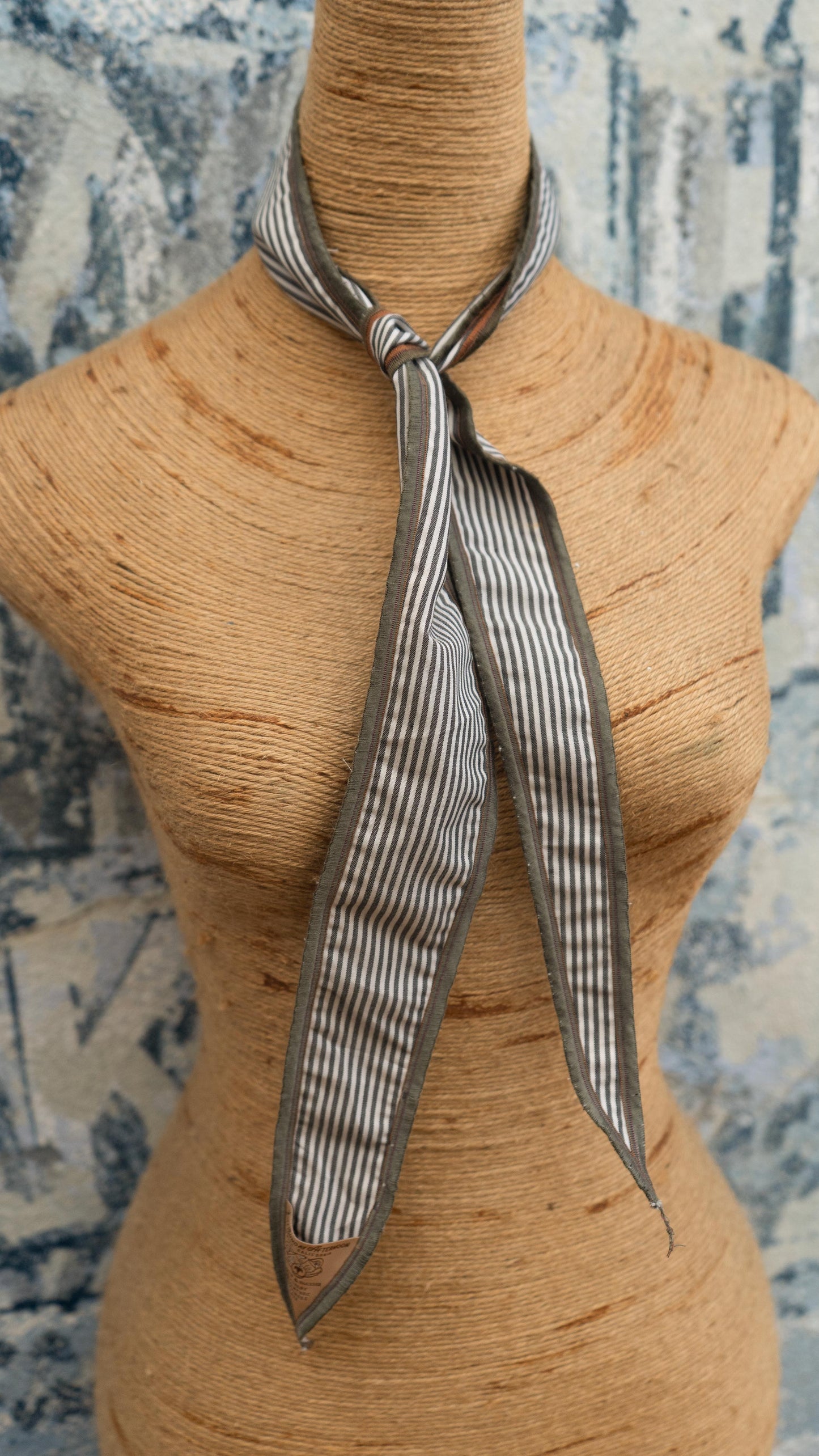 Gus Viseur Neck Scarf