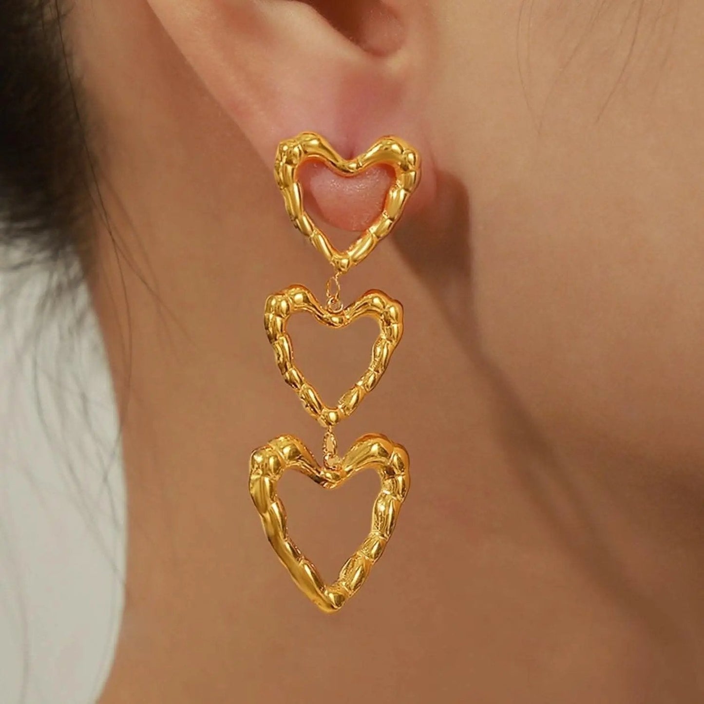 Trendsi just arrived - Heart-shaped titanium earrings
