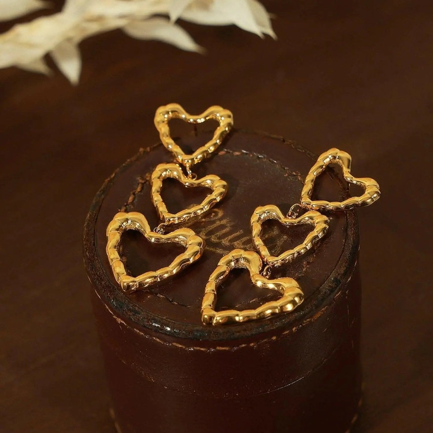 Trendsi just arrived - Heart-shaped titanium earrings