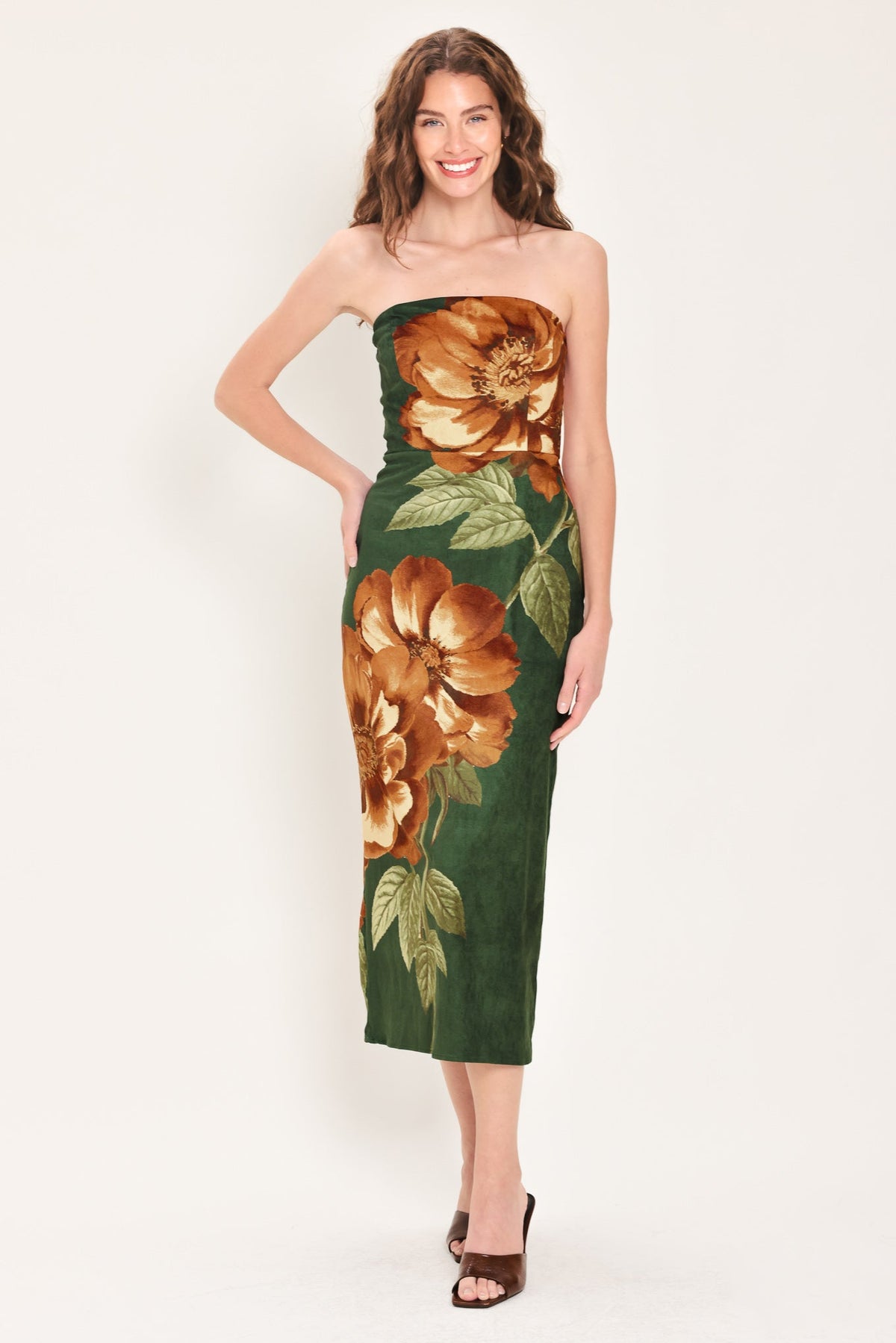 EVERGREEN ENCHANTMENT HUNTER GREEN TUBE MIDI DRESS