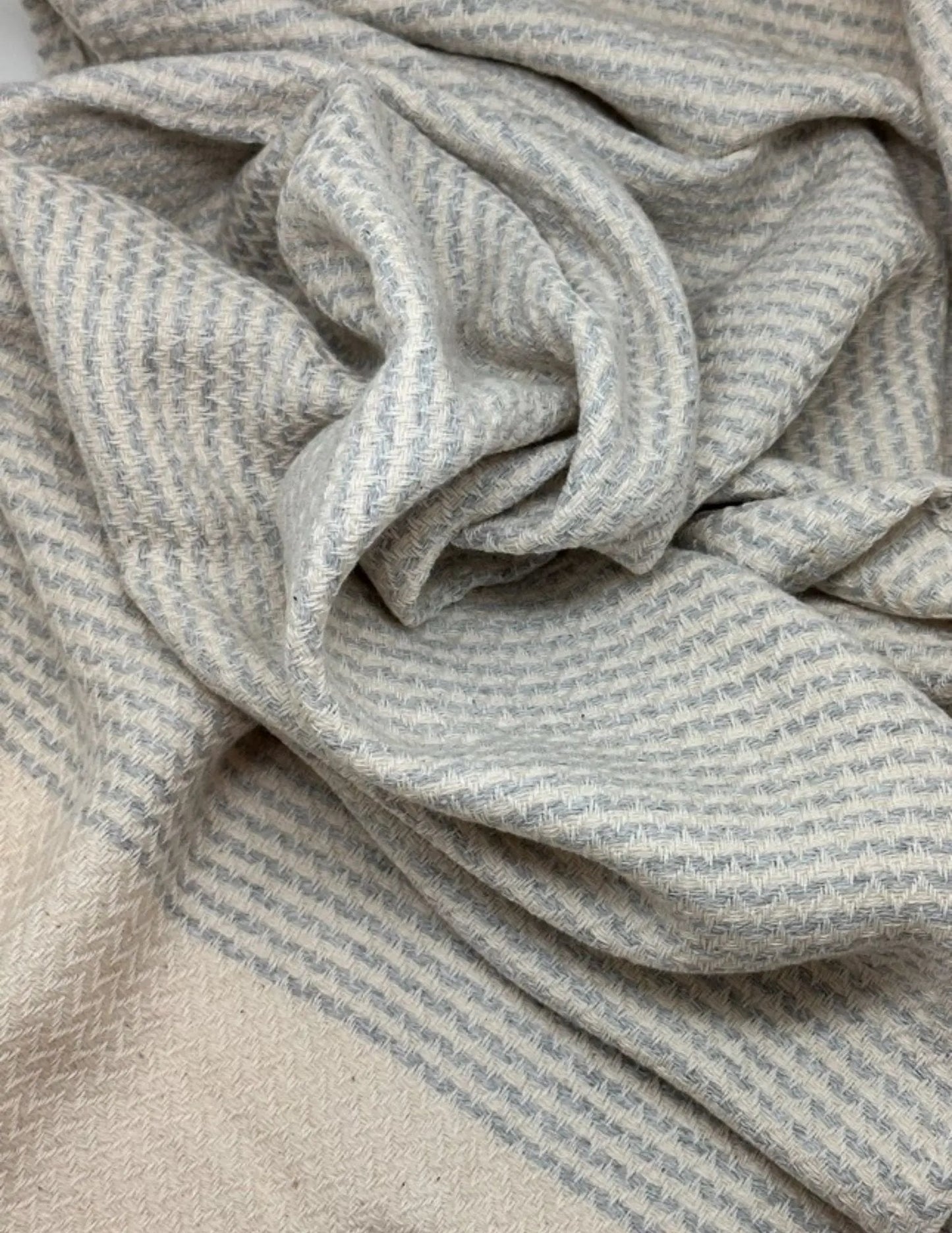 Turkish Hand Towel - Natural & Absorbent - Dotty Pattern