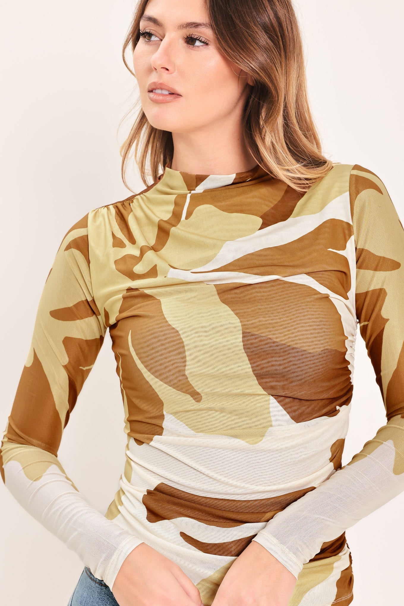 TOFFEE TROPICS WOVEN POWER MESH TOP
