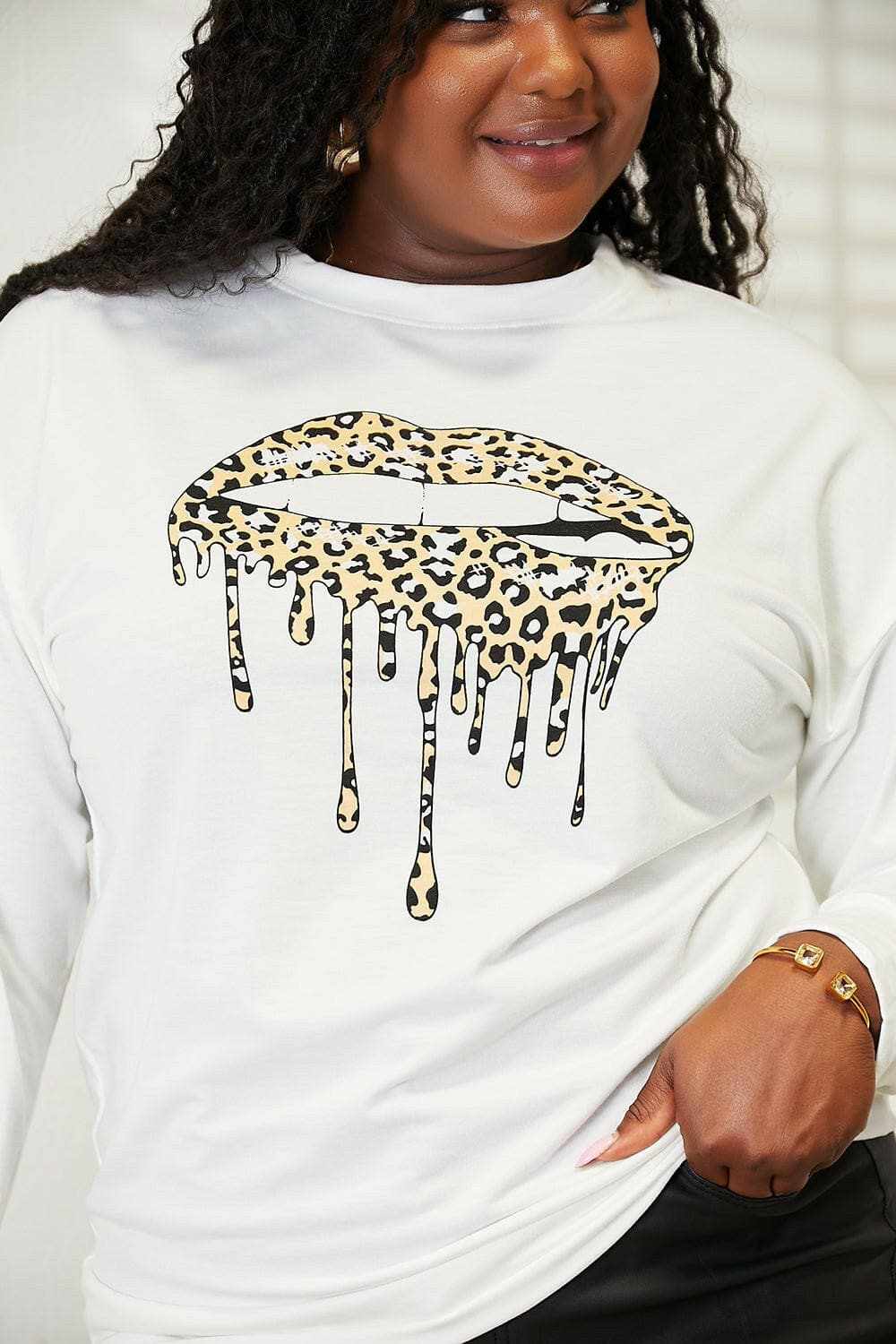 Trendsi TIKTOK - Love graphic sweatshirt - comfy style