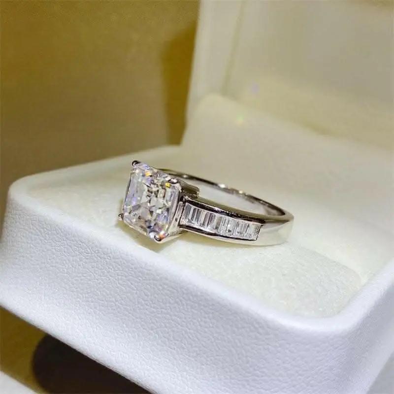 Trendsi just arrived - Luxurious 3ct moissanite ring