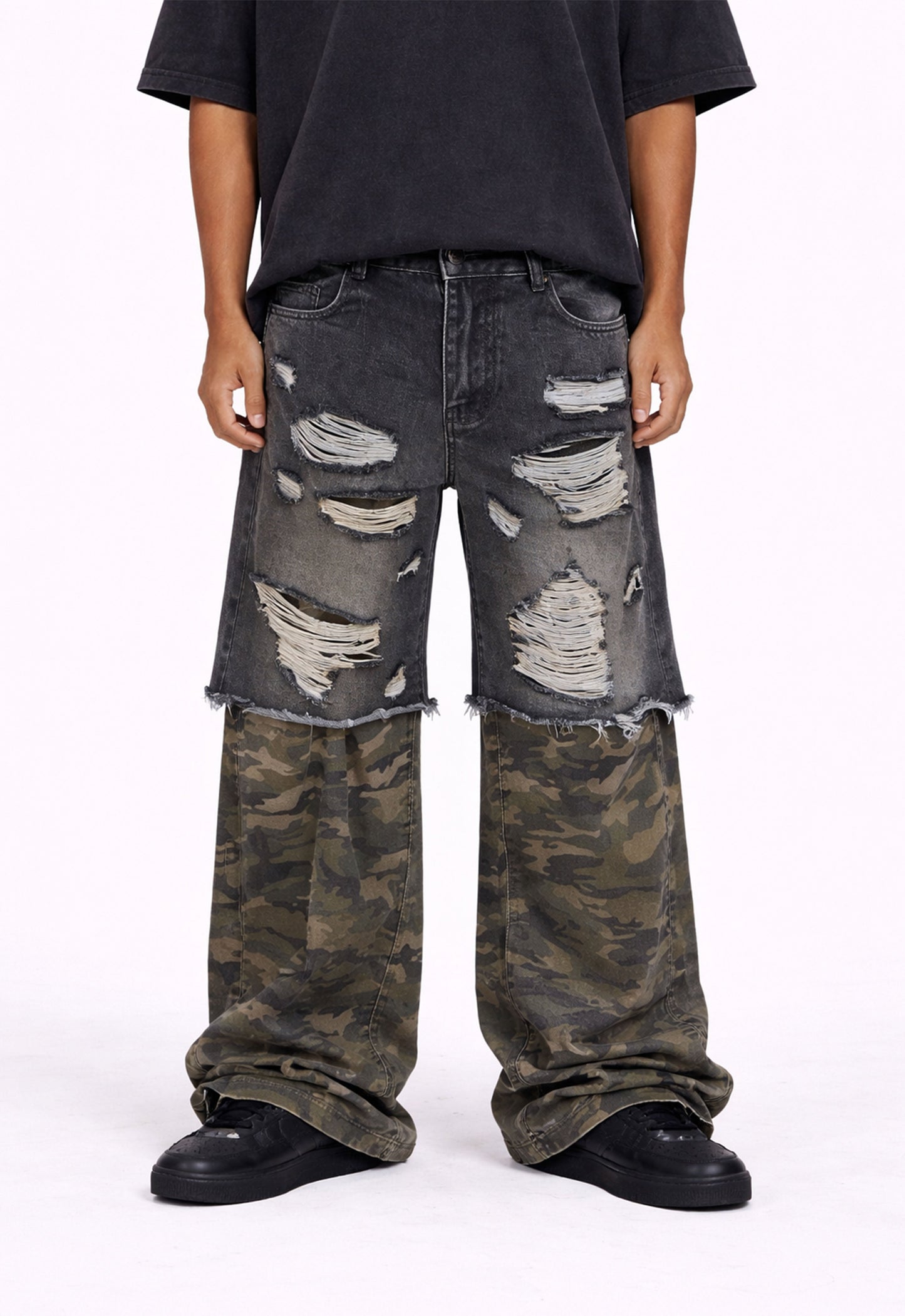 DISTRESSED SPLIT CAMO DENIM