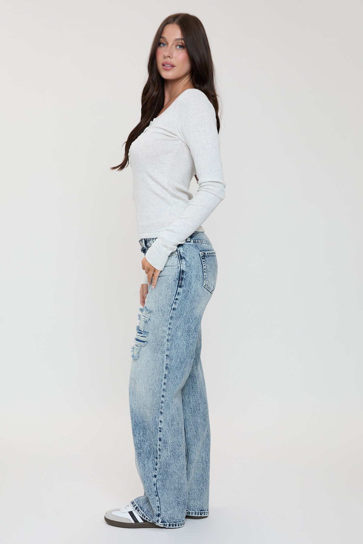 Women's Low Rise Wide Leg Rigid Jeans