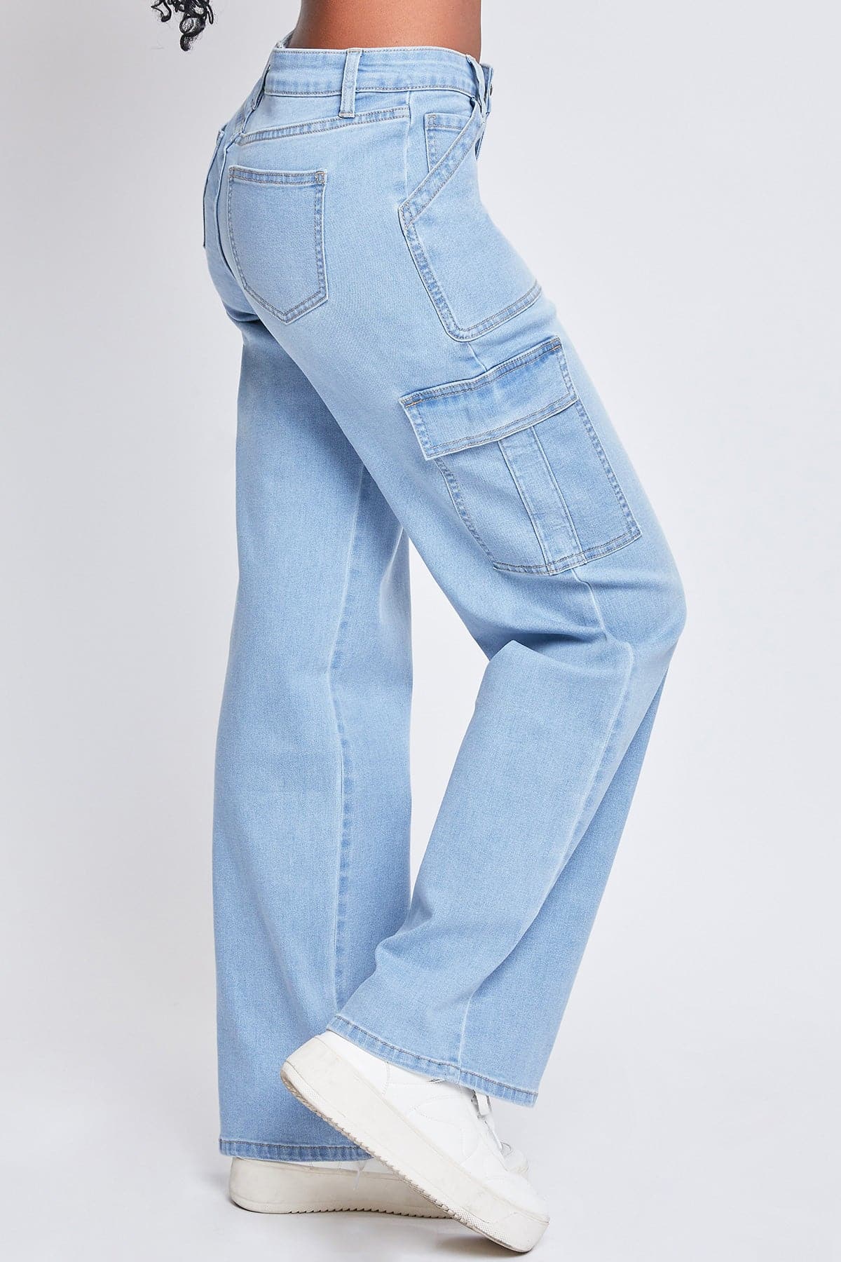 Women's Low Rise Relaxed Cargo Jeans