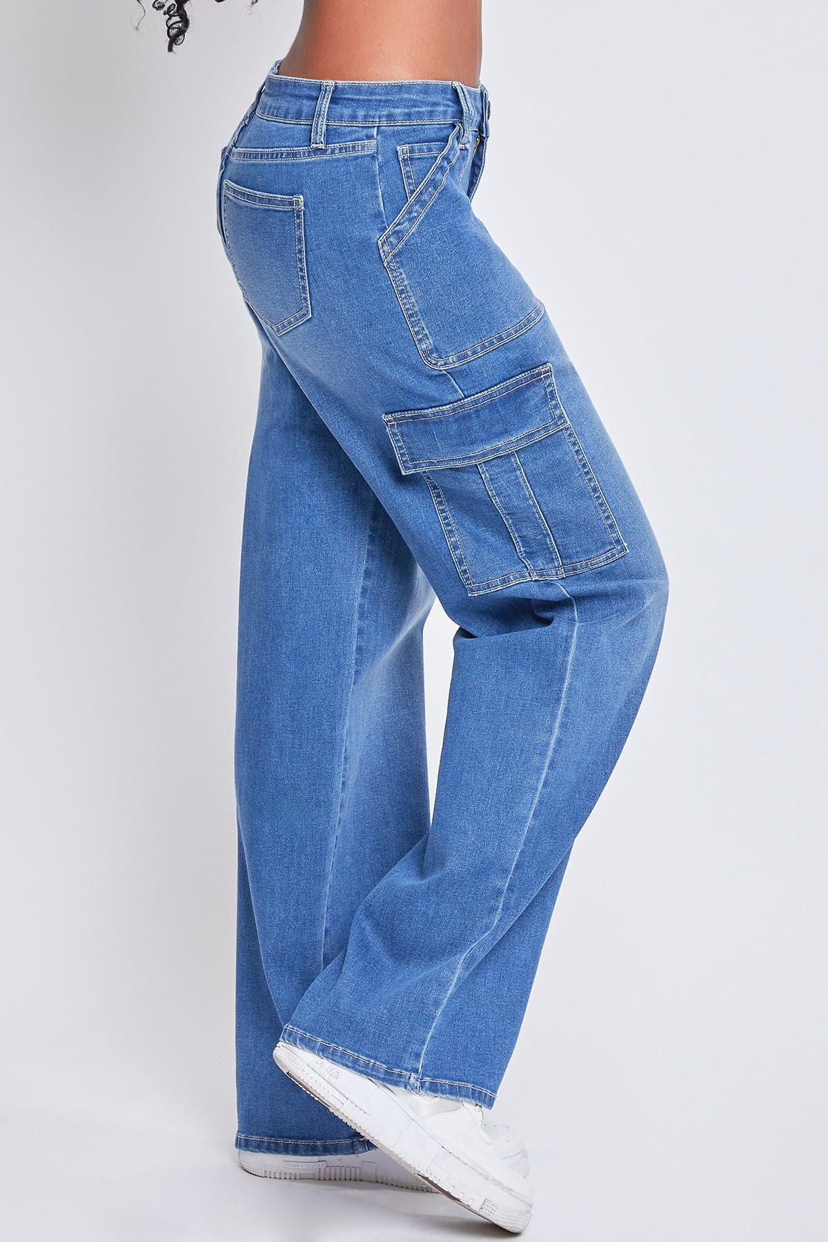 Women's Low Rise Relaxed Cargo Jeans
