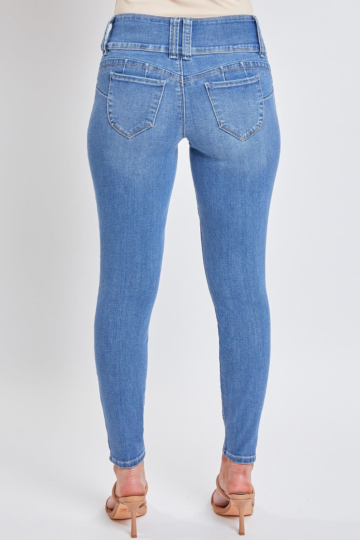 Women’s Sustainable Skinny WannaBettaButt Jeans