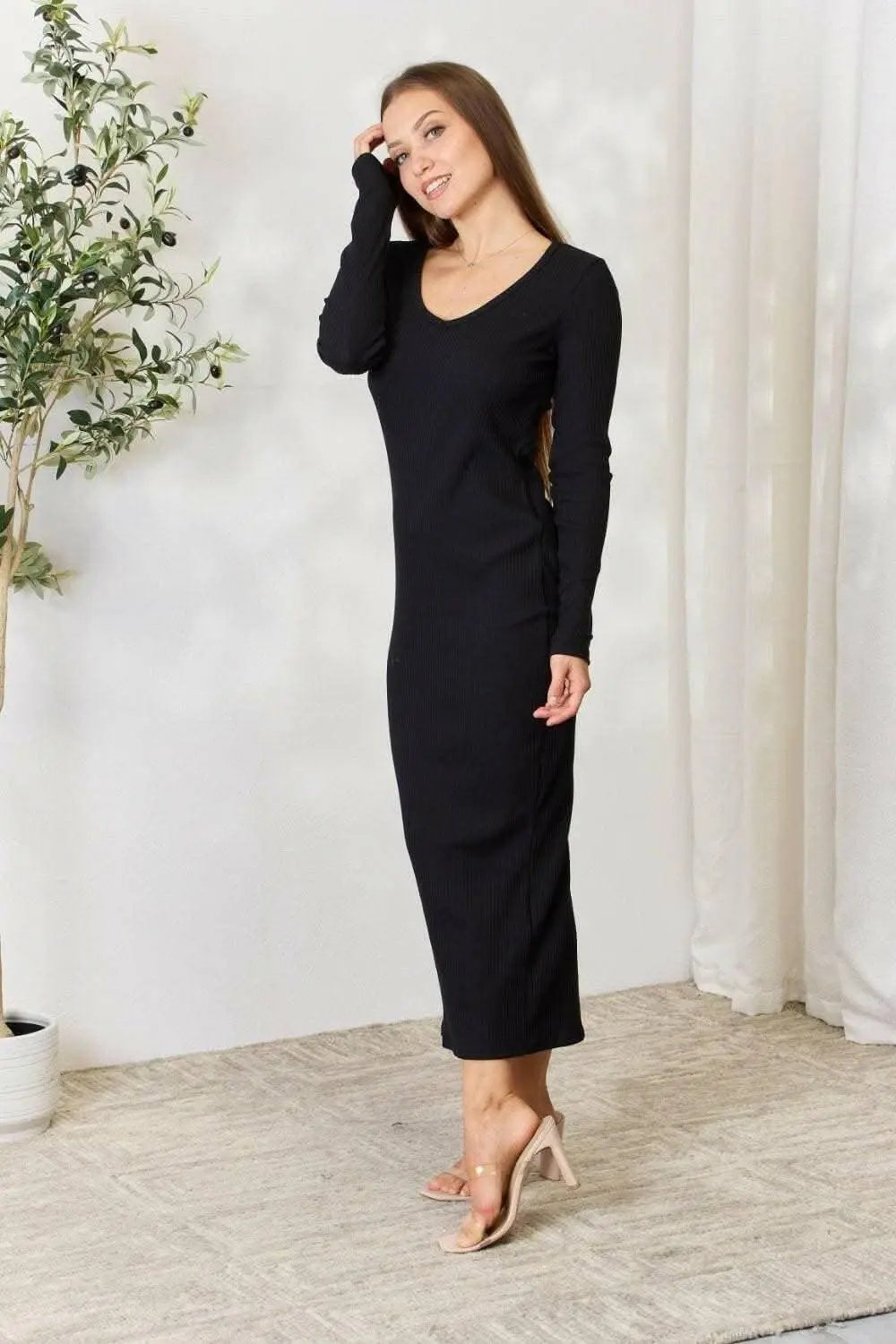 Ribbed Midi Dress - Slit Detail - Chic Elegance