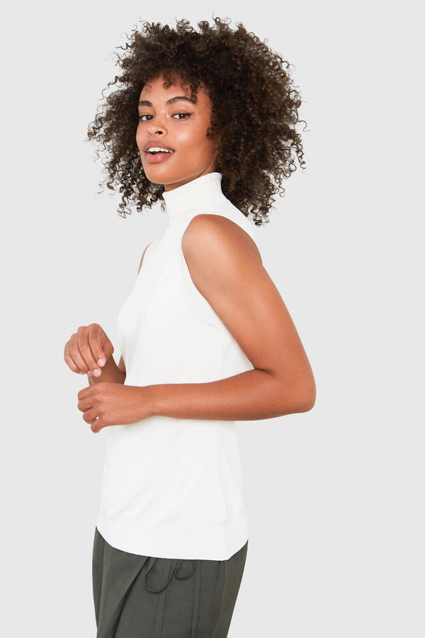 HEPBURN SLEEVELESS VISCOSE SWEATER IN CREAM