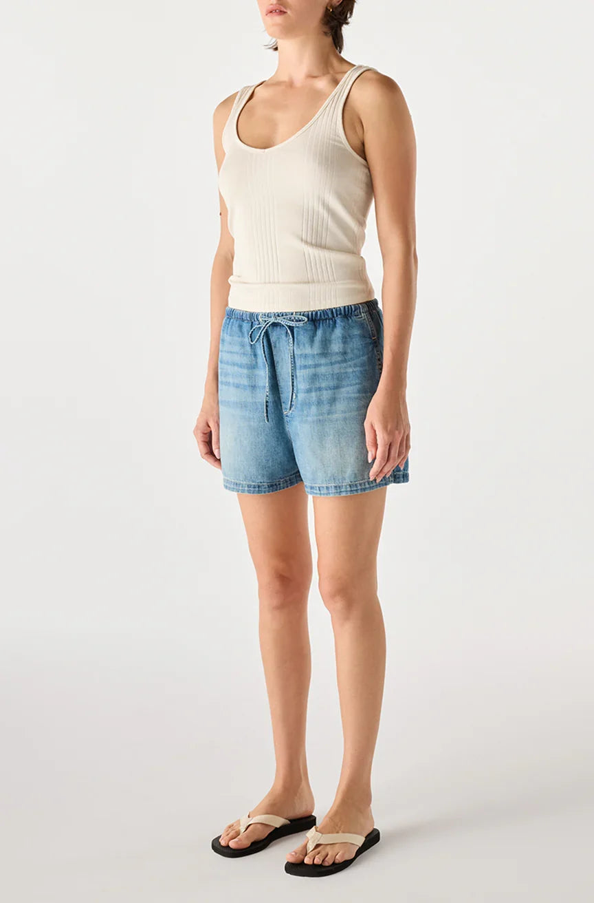 AMO Simone Short