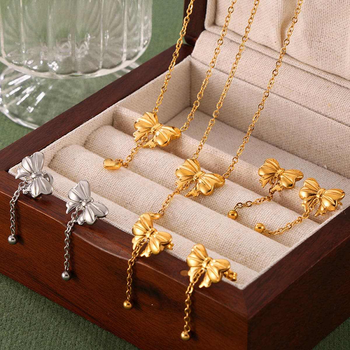 Trendsi Titanium steel gold bow necklace