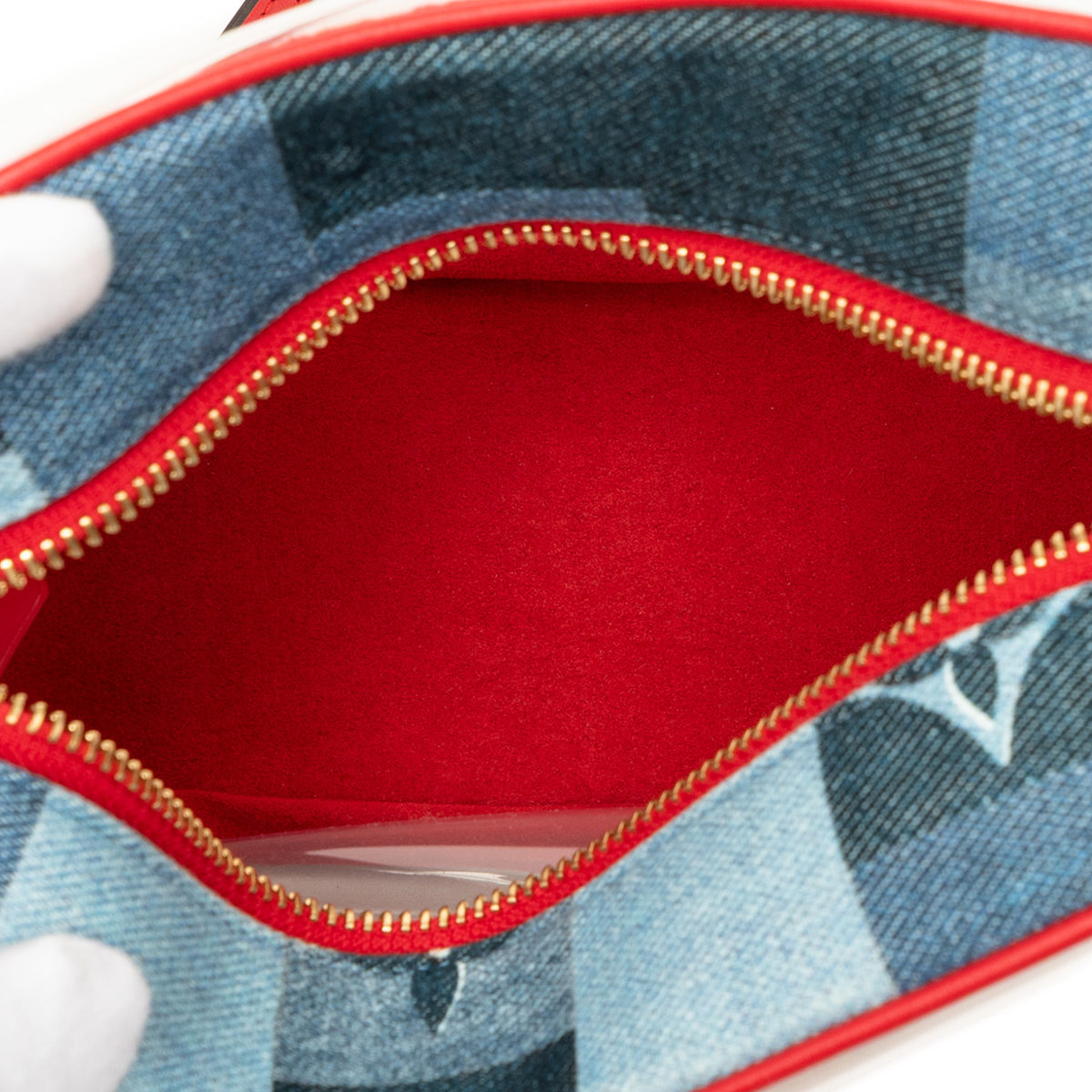Louis Vuitton Beach Pouch Monogram Denim, view 4