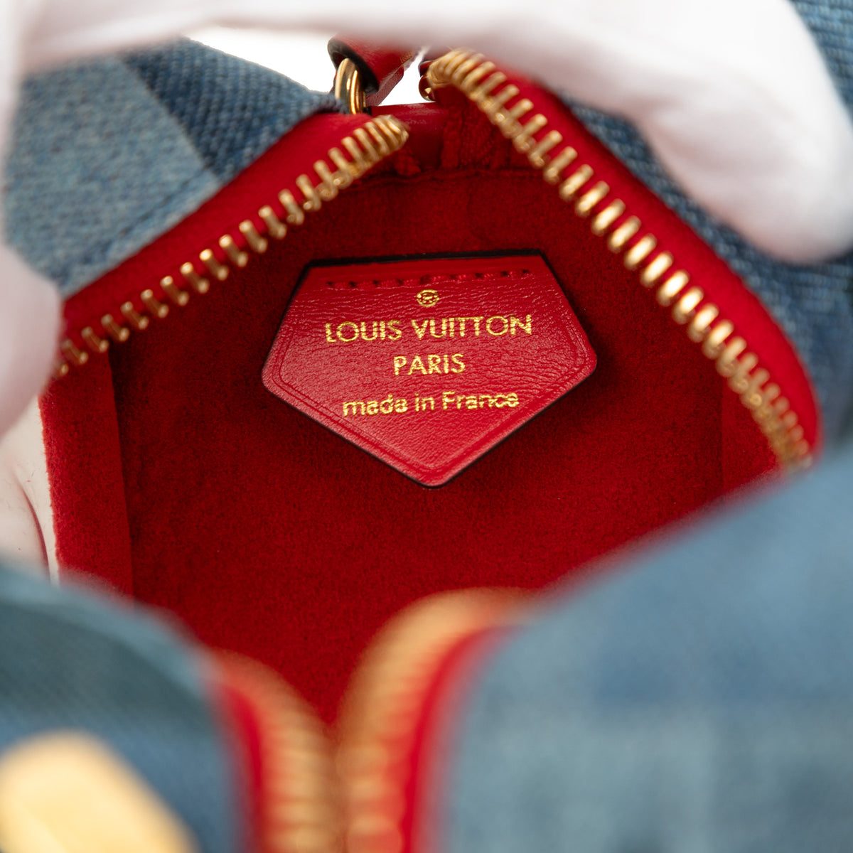 Louis Vuitton Beach Pouch Monogram Denim, view 5