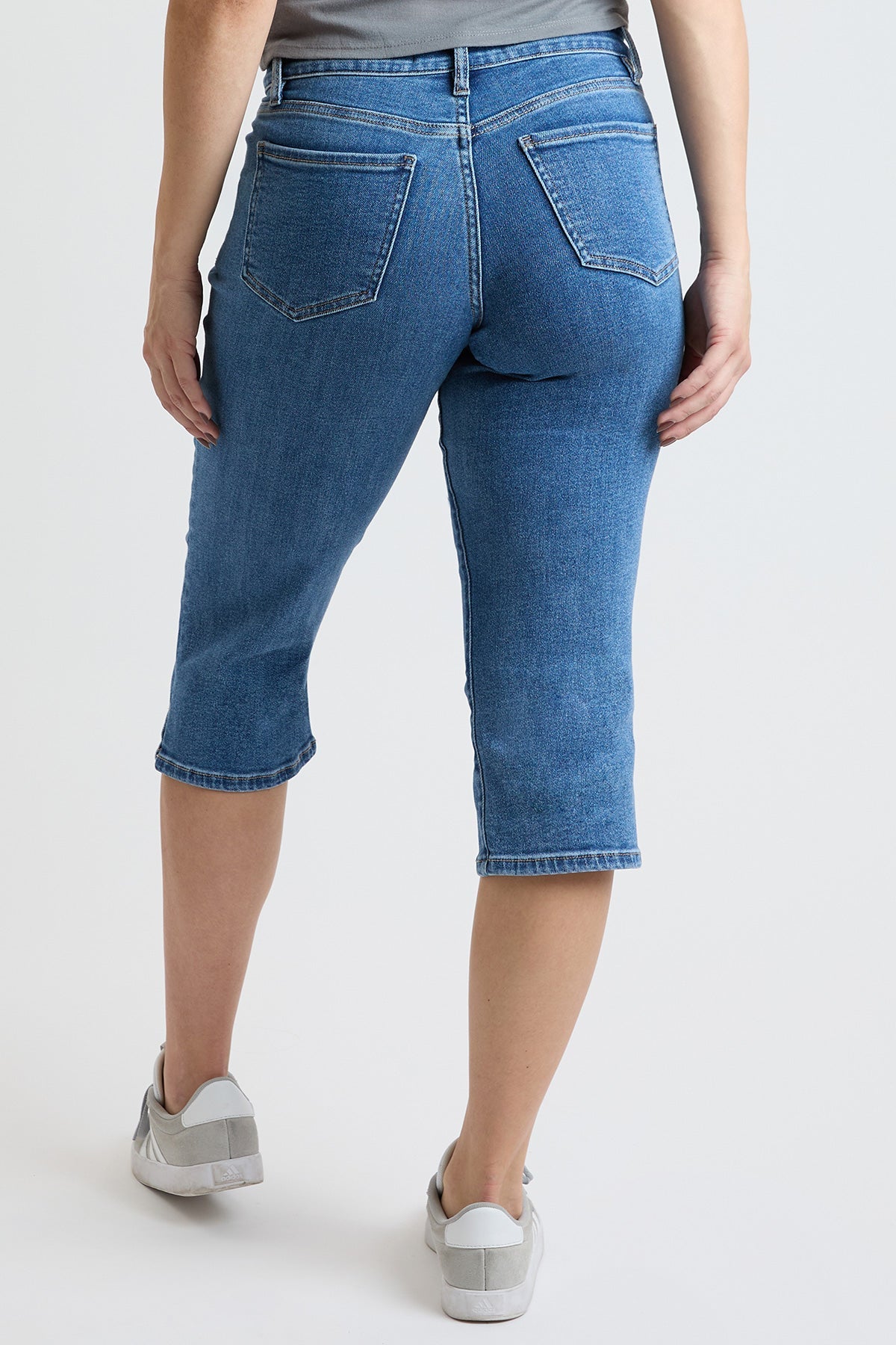 Women's Premium Stretch Essential Capri