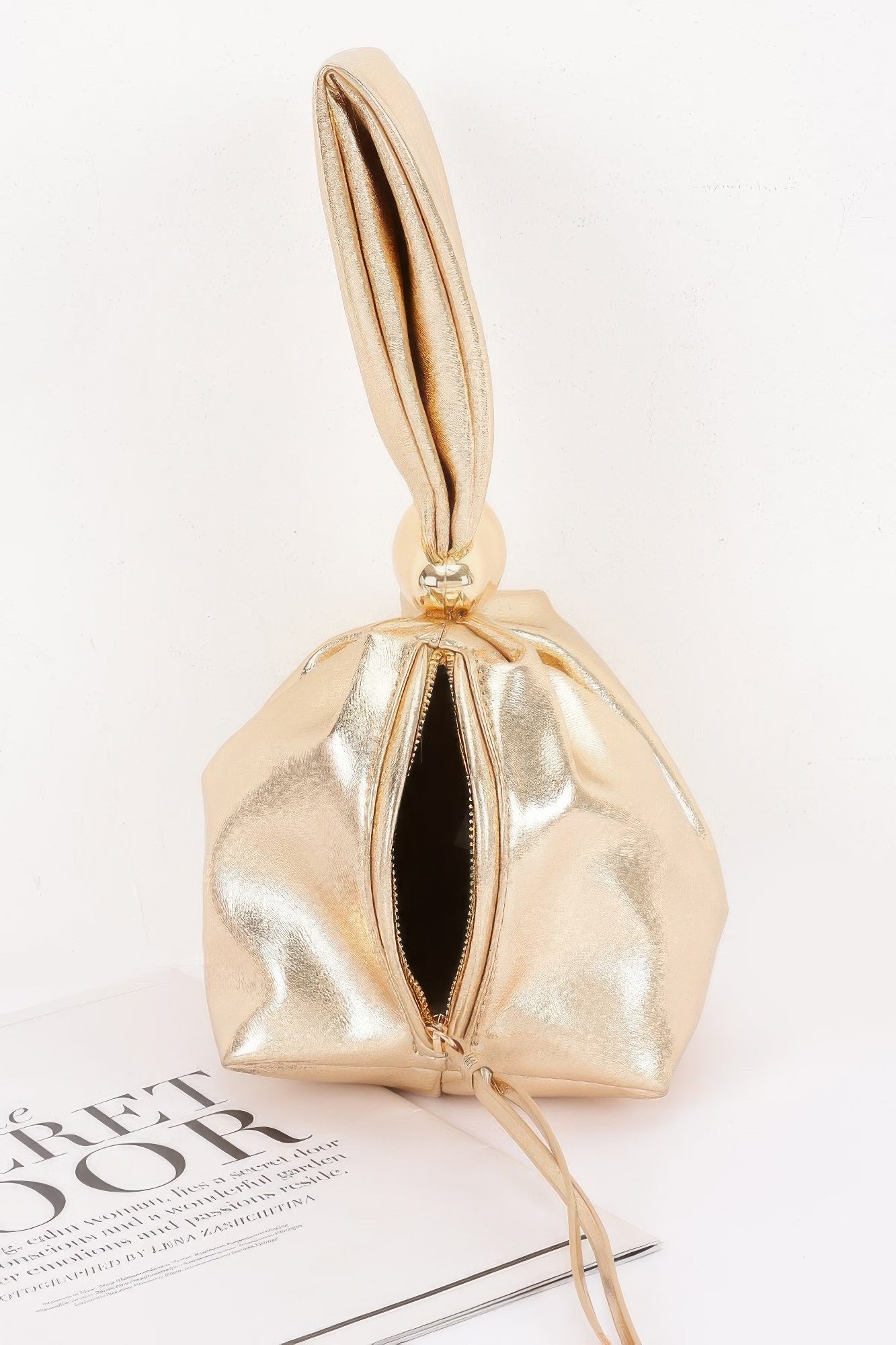 Women's Wrist Bag Faux Leather BYMANYC ® New York CONTEMPORARY SLEEK COMPACT PURSE - New Collection
