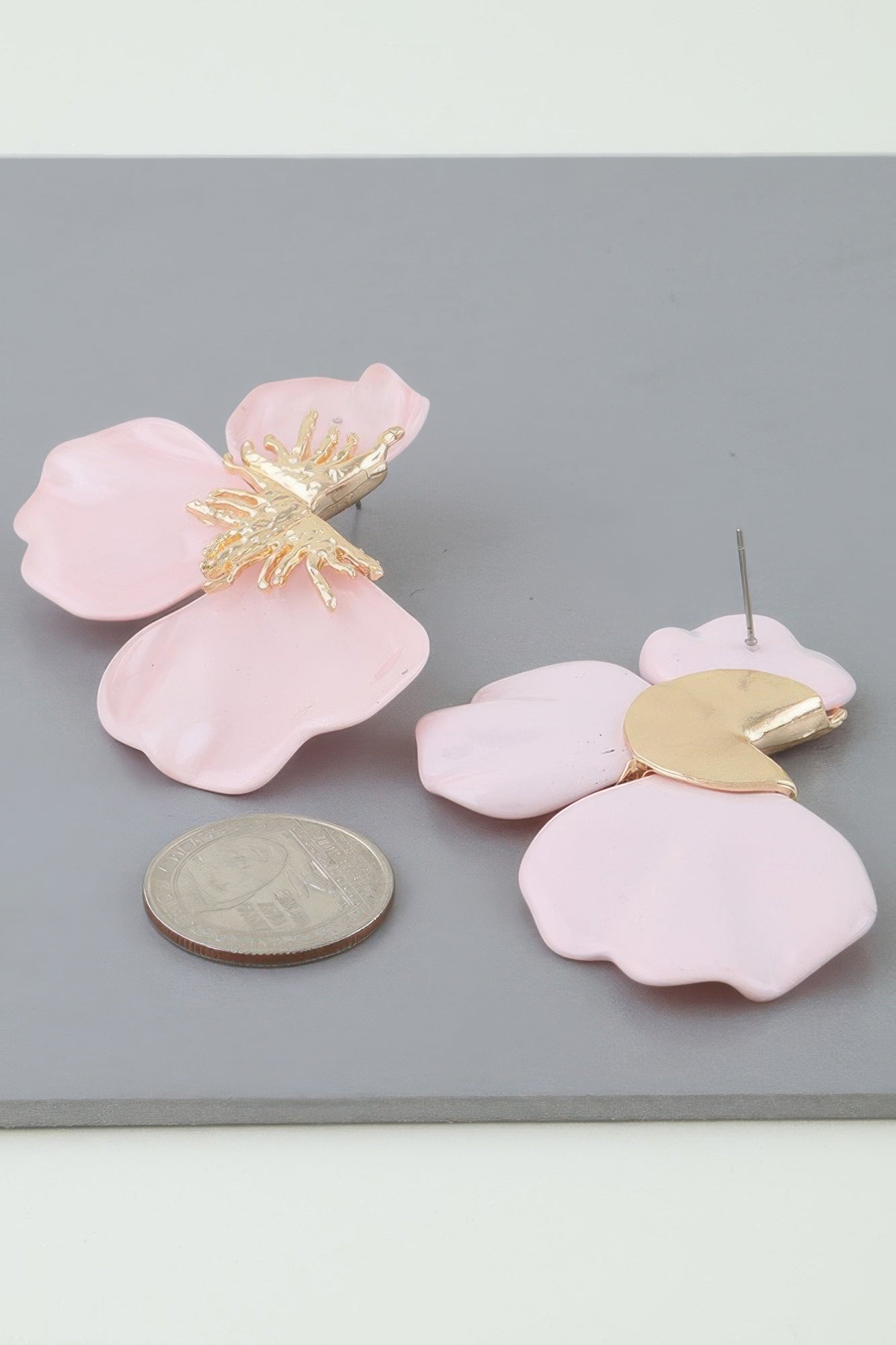 Women's Earrings Studs Floral BYMANYC ® New York HAMPTONS SCALE FLOWER - New Collection