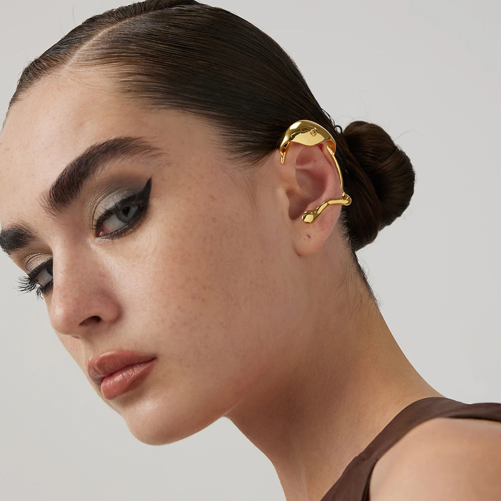 WOMEN'S EARRINGS Gold Color FLATIRON - BYMANYC ® New York