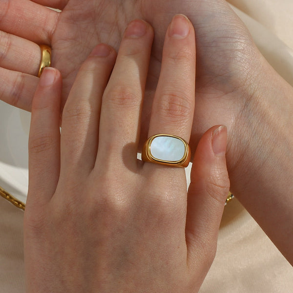 WOMEN'S RING • new collection FIFTH AVE Shell BYMANYC ® New York