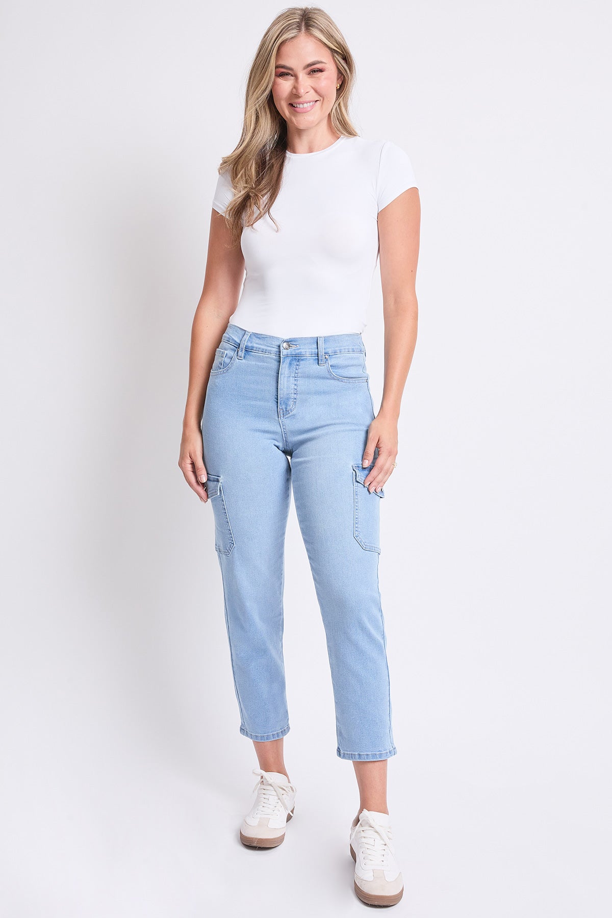 Women's High Rise Slim Straight Cargo Jeans
