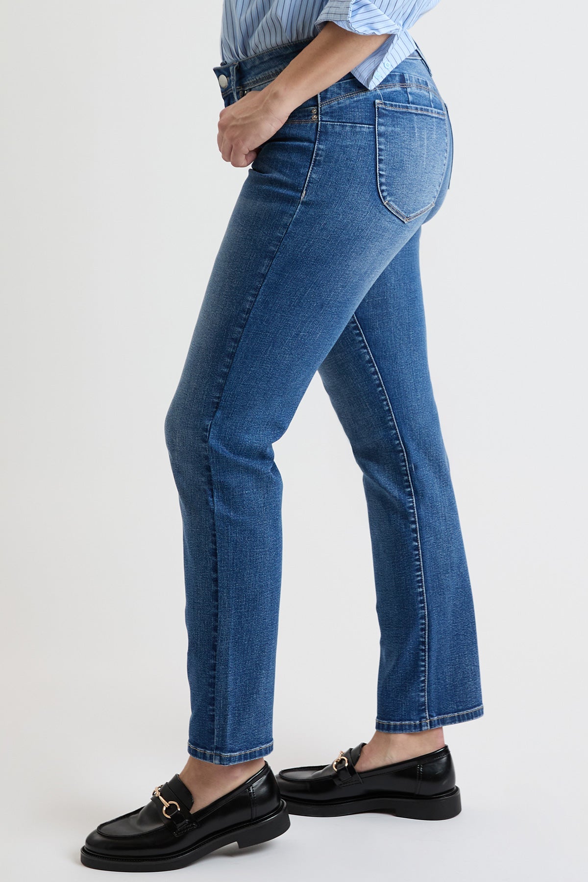 Women's High Rise Curve Confidence WannaBettaButt Straight Jeans