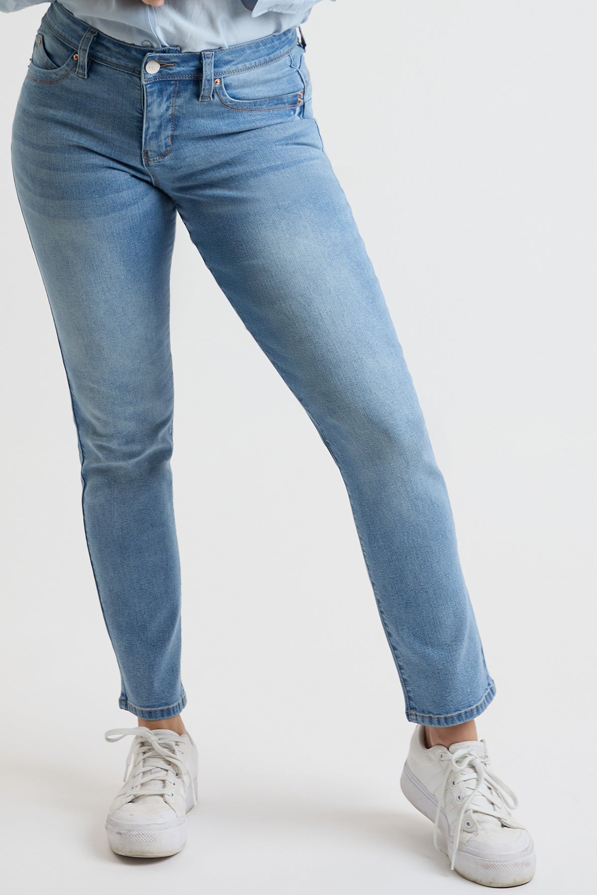 Women's High Rise Curve Confidence WannaBettaButt Straight Jeans