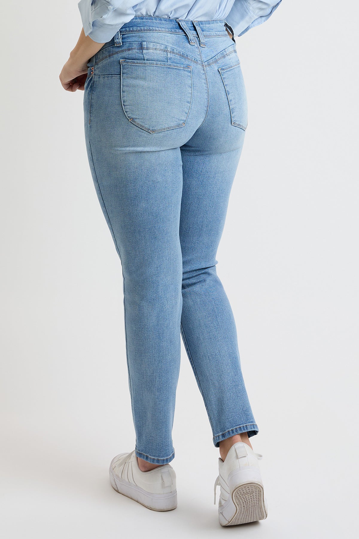 Women's High Rise Curve Confidence WannaBettaButt Straight Jeans