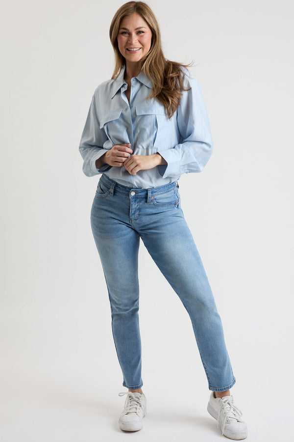 Women's High Rise Curve Confidence WannaBettaButt Straight Jeans