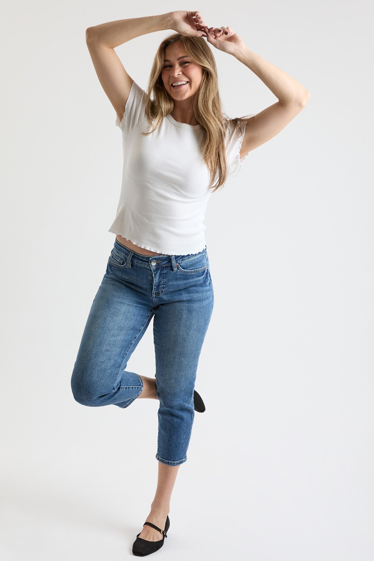 Women's High Rise Premium Stretch Cropped Slim Straight